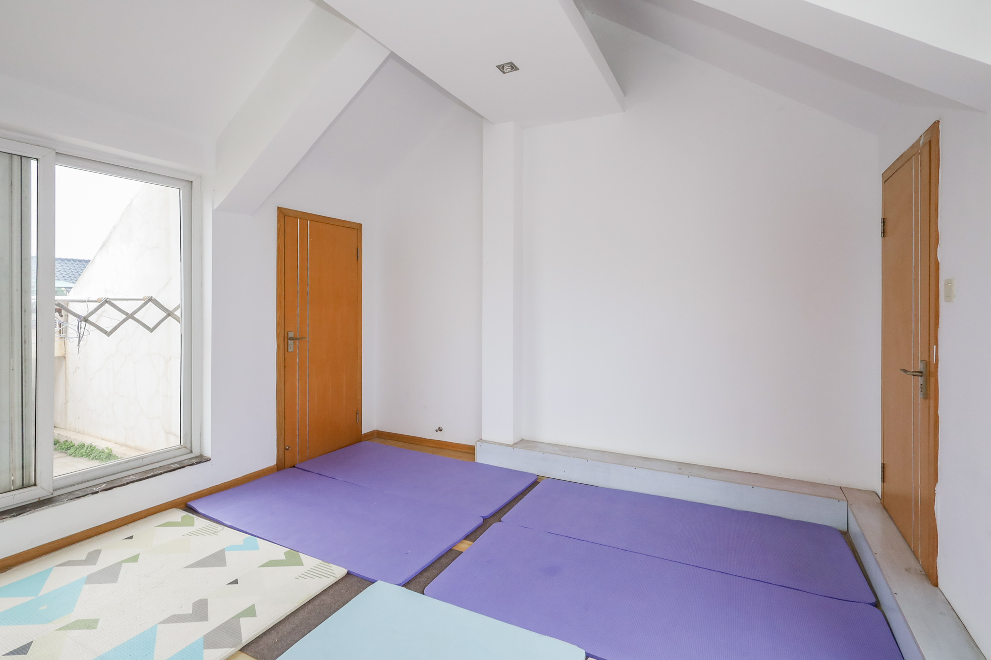 八方小区D区  5室2厅3卫    506.0万 八方小区D区  5室2厅3卫    506.0万其他