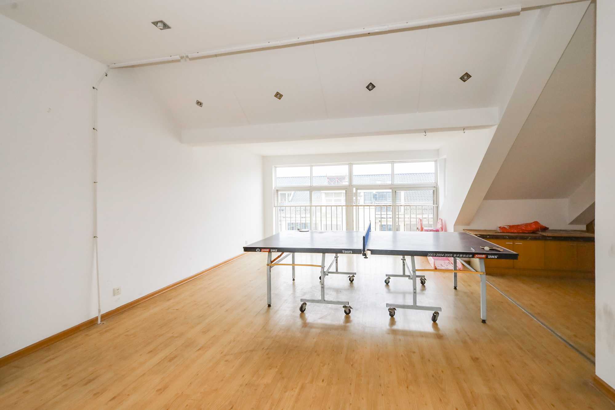 八方小区D区  5室2厅3卫    506.0万 八方小区D区  5室2厅3卫    506.0万其他