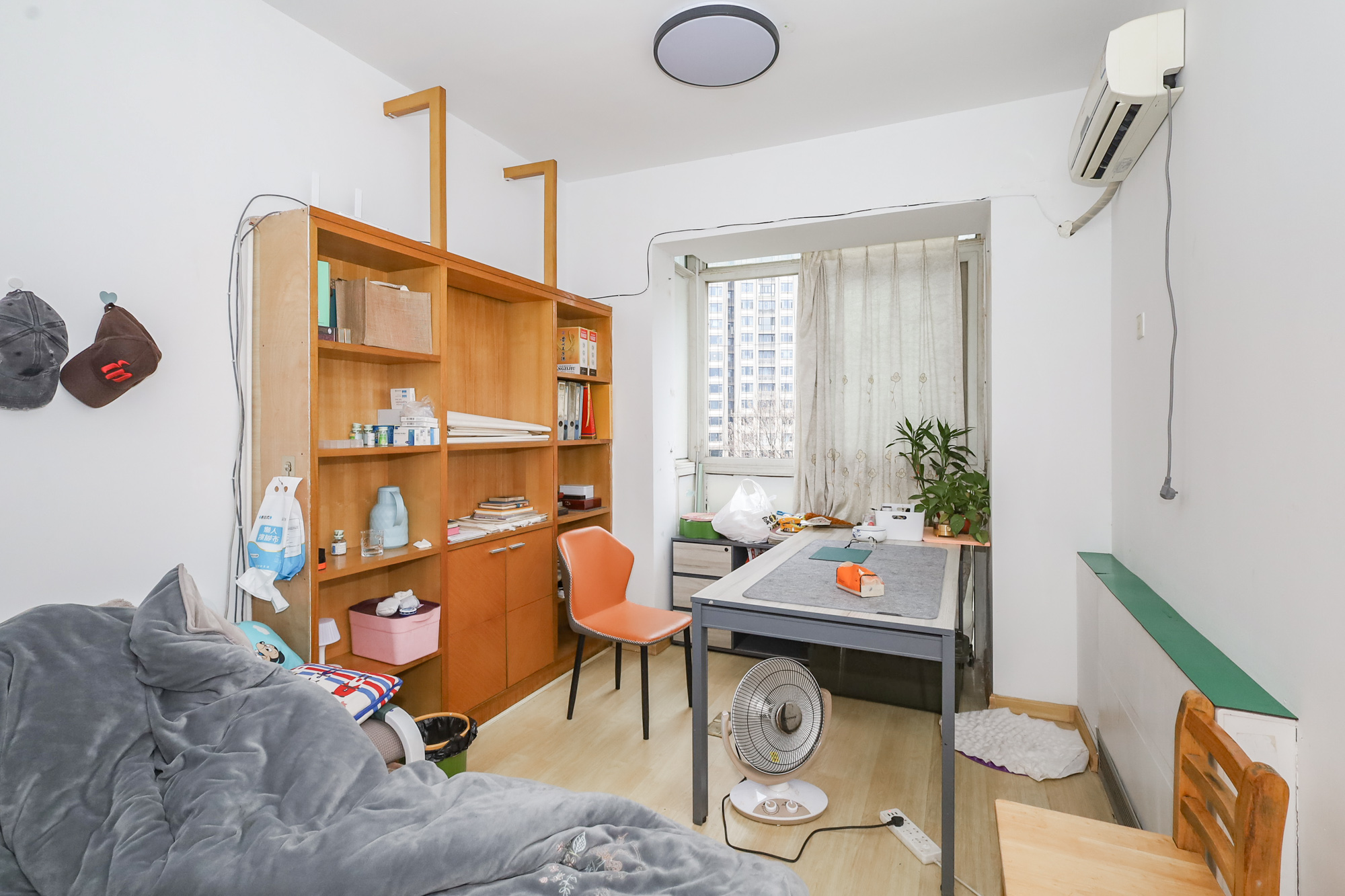 八方小区D区  5室2厅3卫    506.0万 八方小区D区  5室2厅3卫    506.0万卧室