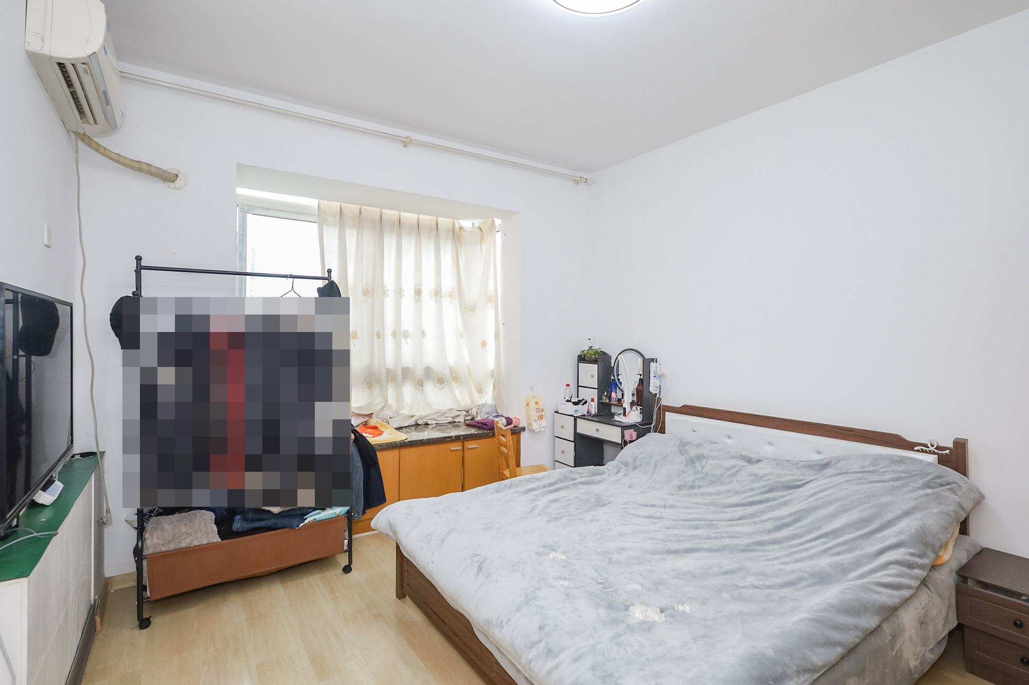 八方小区D区  5室2厅3卫    506.0万 八方小区D区  5室2厅3卫    506.0万卧室