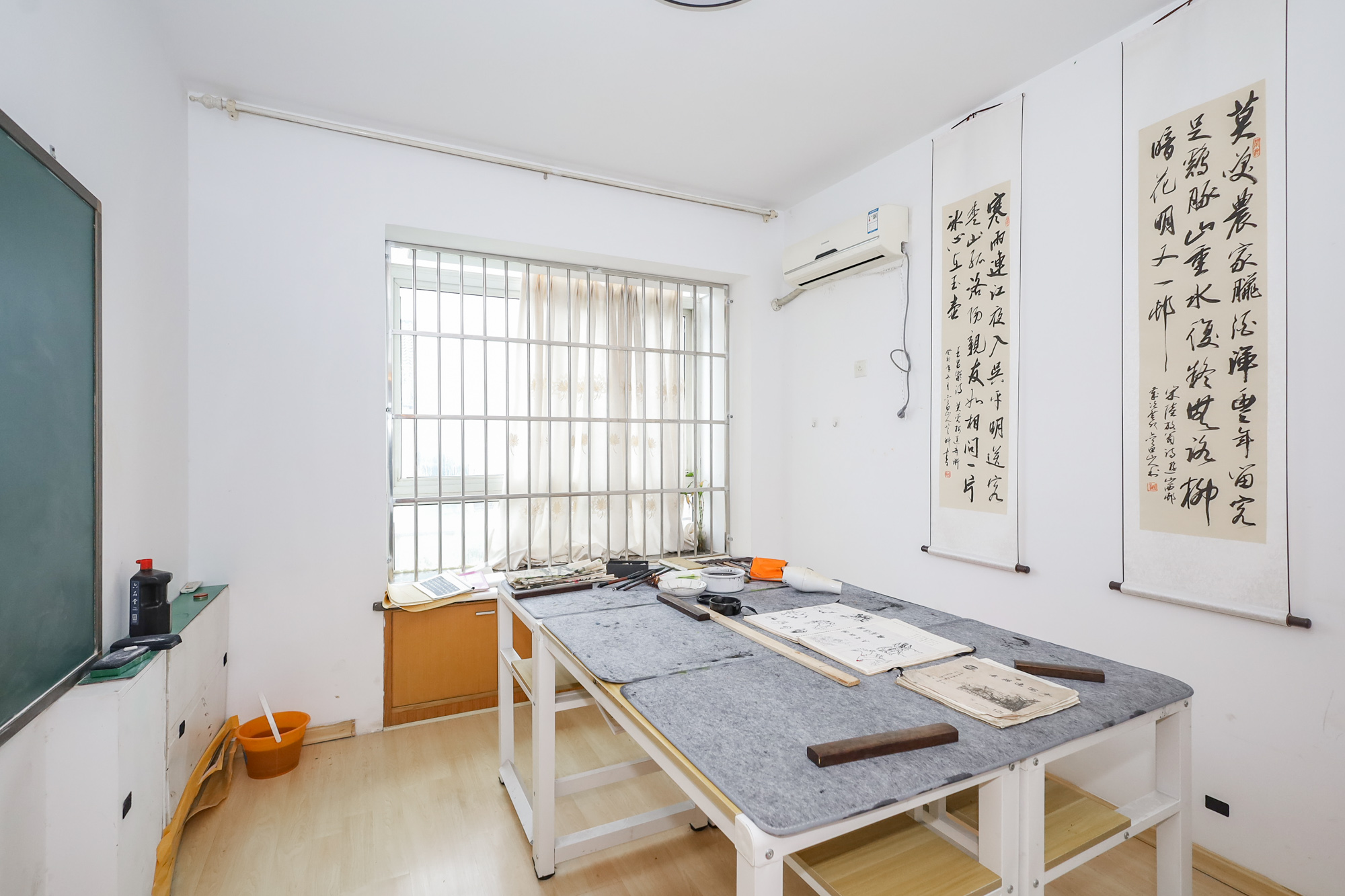 八方小区D区  5室2厅3卫    506.0万 八方小区D区  5室2厅3卫    506.0万卧室