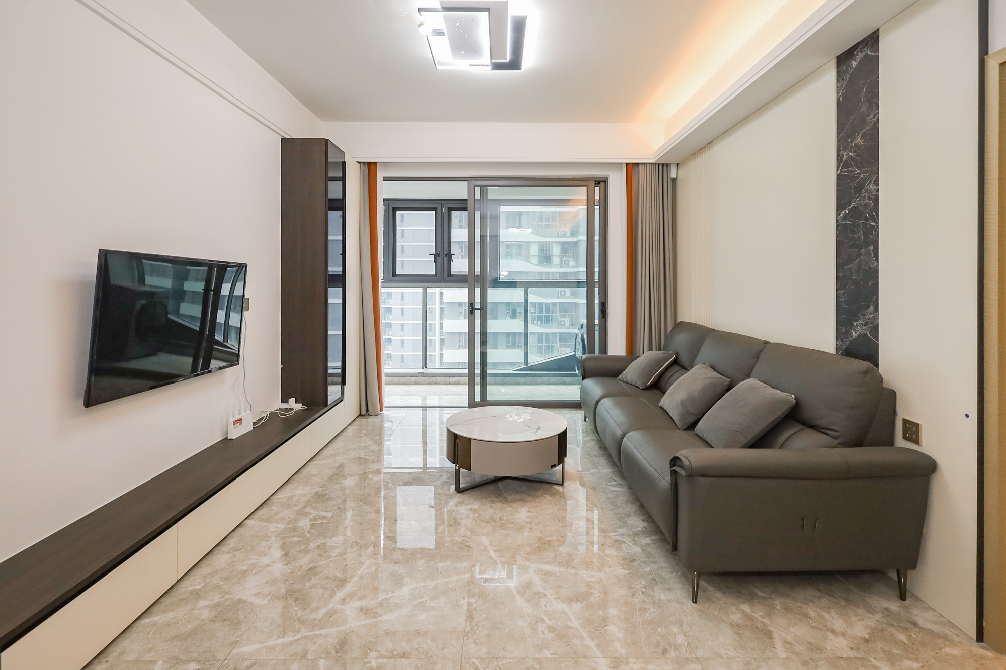 复地滨江金融中心  3室2厅2卫    200.0万 复地滨江金融中心  3室2厅2卫    200.0万客厅