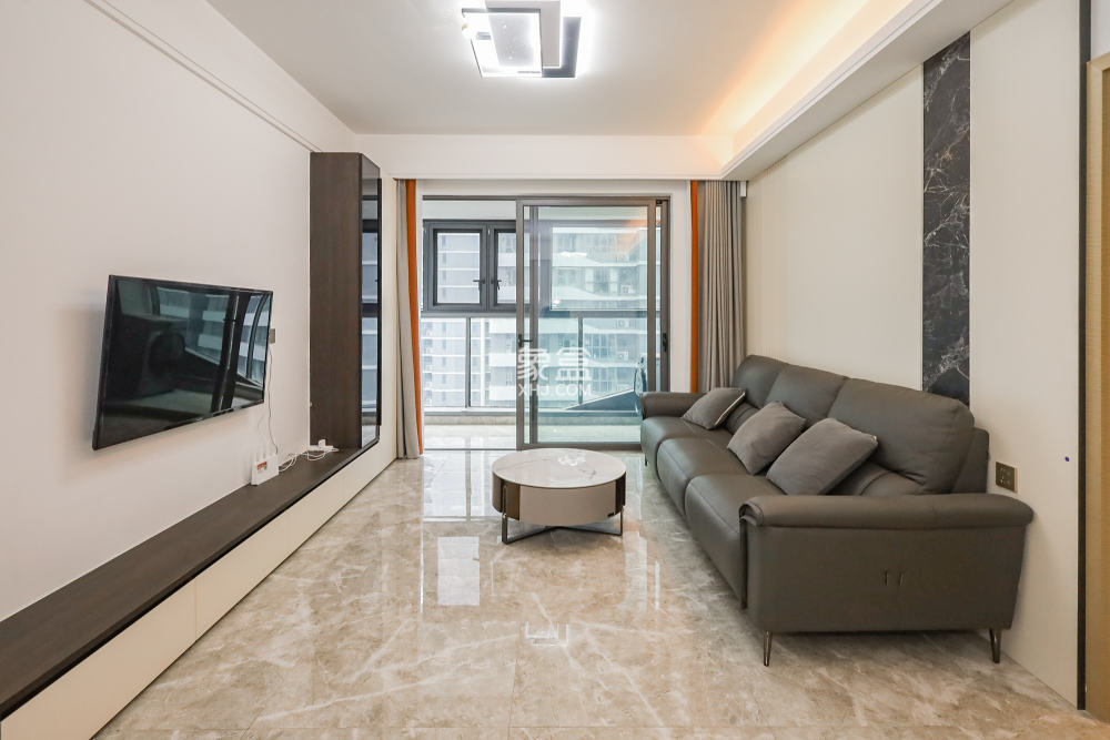 复地滨江金融中心  3室2厅2卫    200.0万