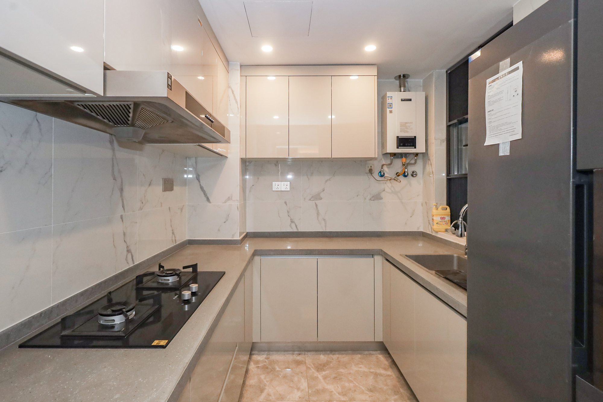 复地滨江金融中心  3室2厅2卫    200.0万 复地滨江金融中心  3室2厅2卫    200.0万厨房