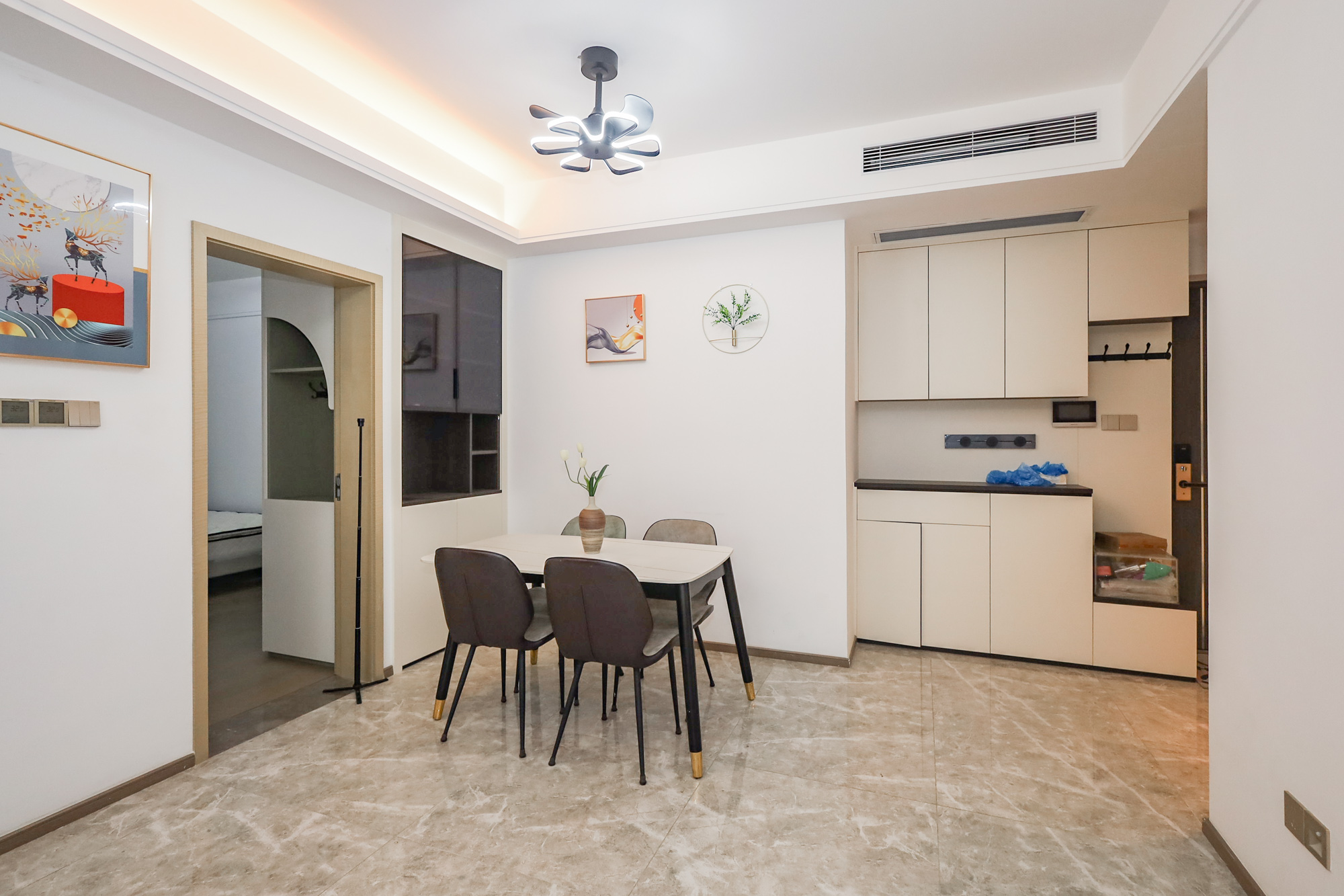 复地滨江金融中心  3室2厅2卫    200.0万 复地滨江金融中心  3室2厅2卫    200.0万其他