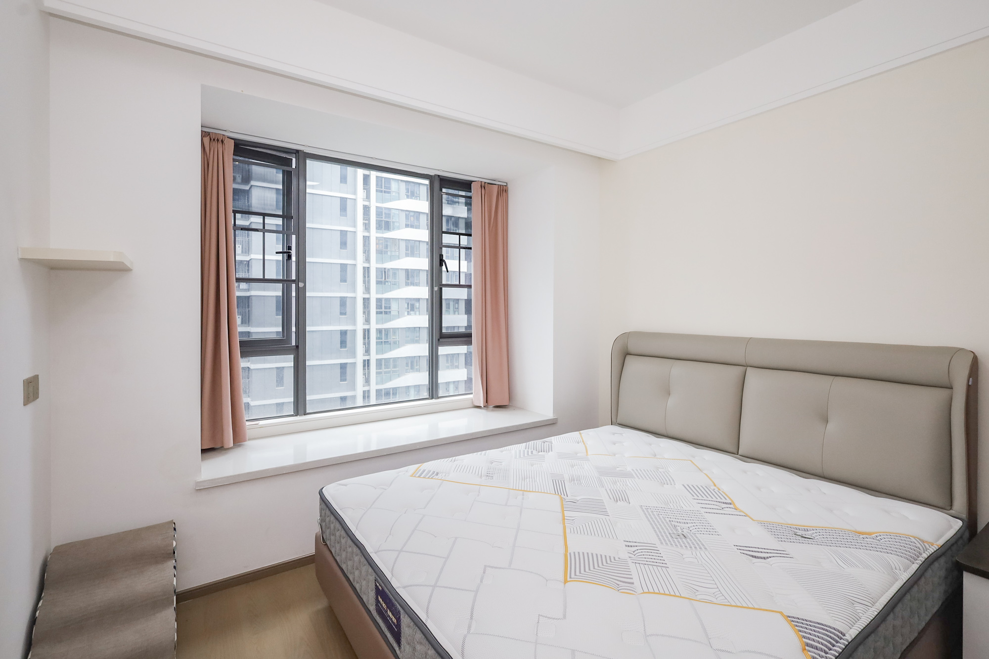 复地滨江金融中心  3室2厅2卫    200.0万 复地滨江金融中心  3室2厅2卫    200.0万卧室