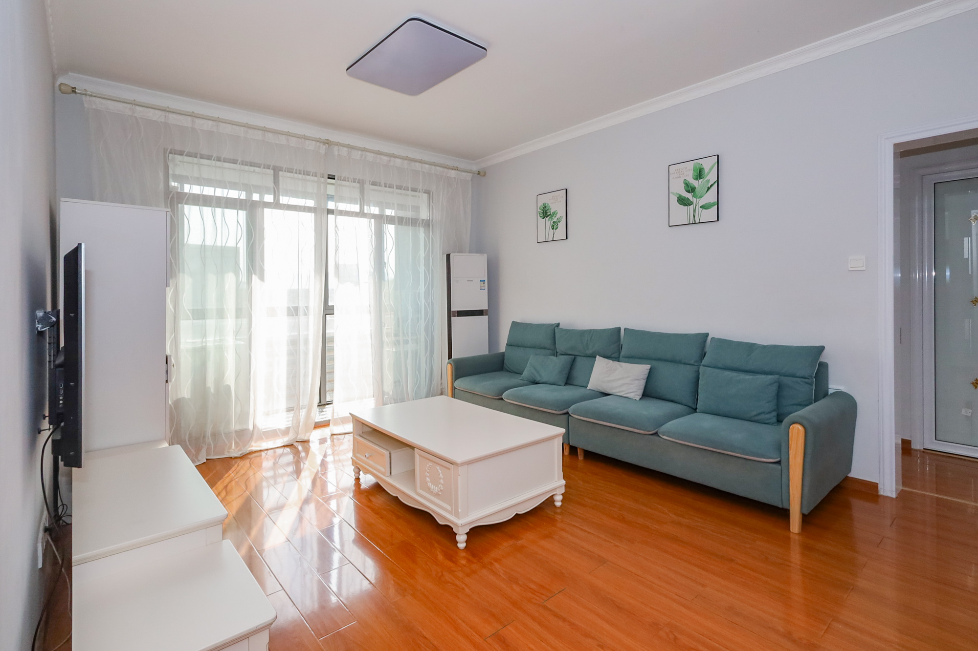 八方小区C区  3室2厅2卫    329.0万 八方小区C区  3室2厅2卫    329.0万客厅