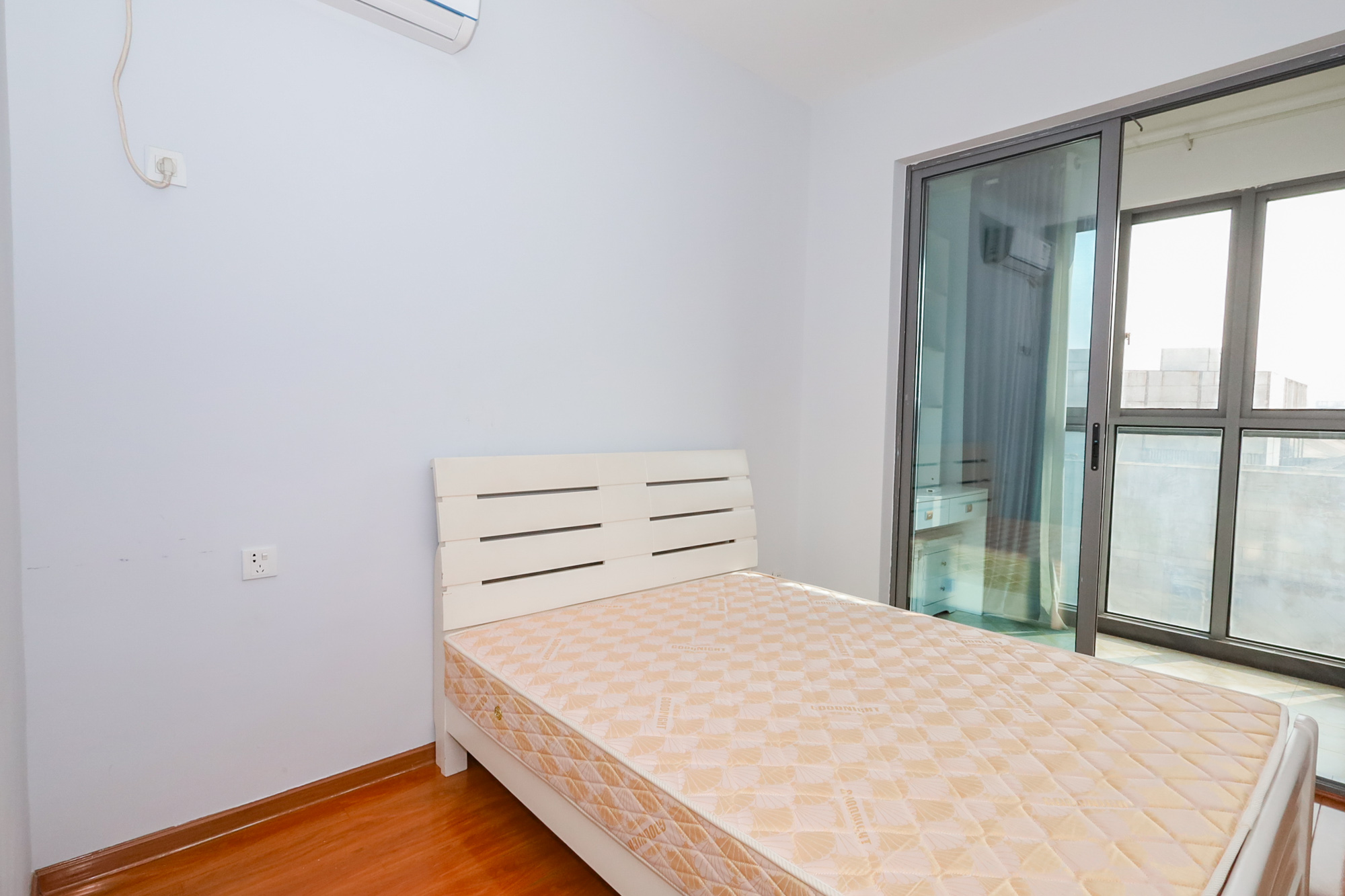 八方小区C区  3室2厅2卫    329.0万 八方小区C区  3室2厅2卫    329.0万卧室