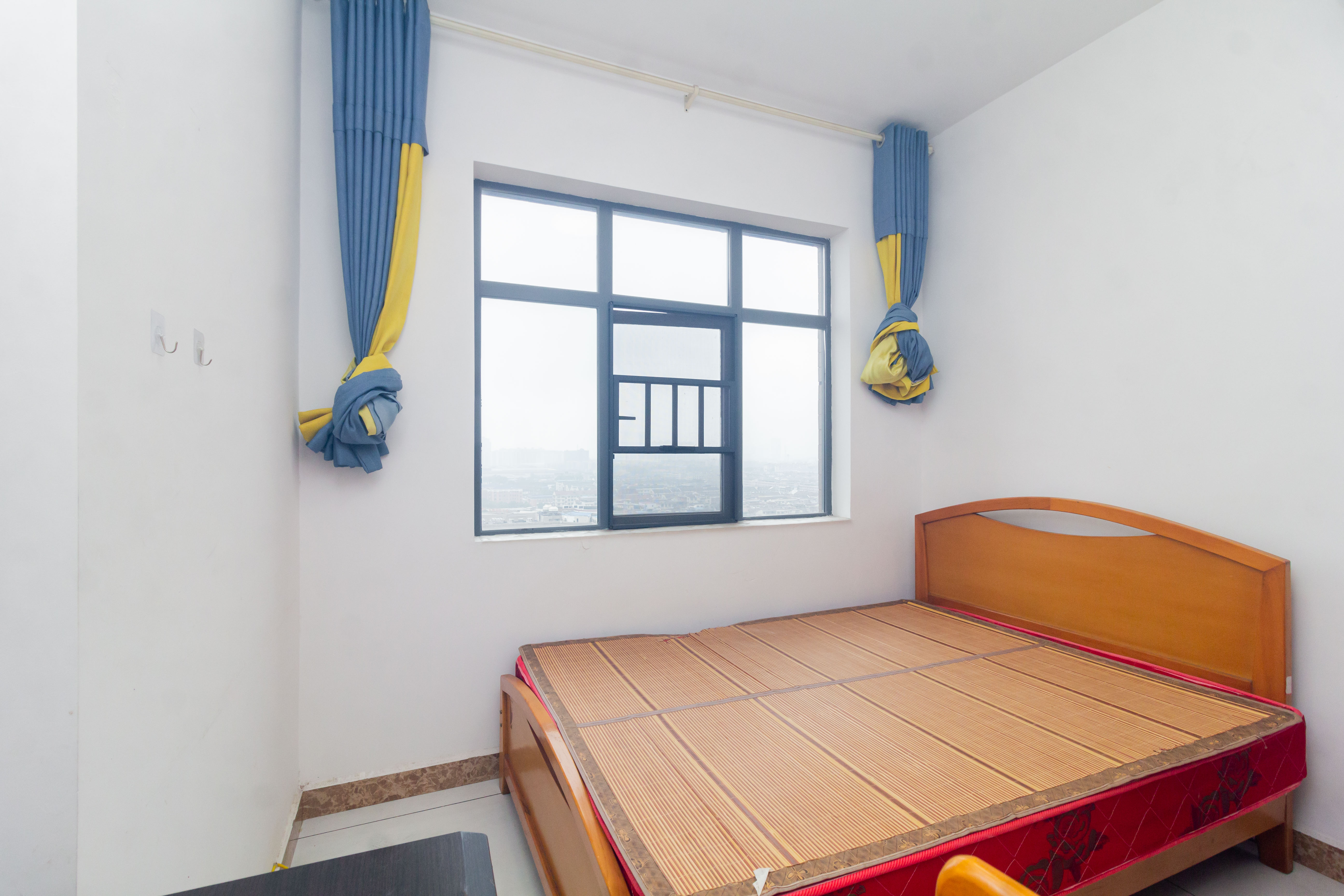 湘预家园  4室2厅2卫    105.8万 湘预家园  4室2厅2卫    105.8万卧室