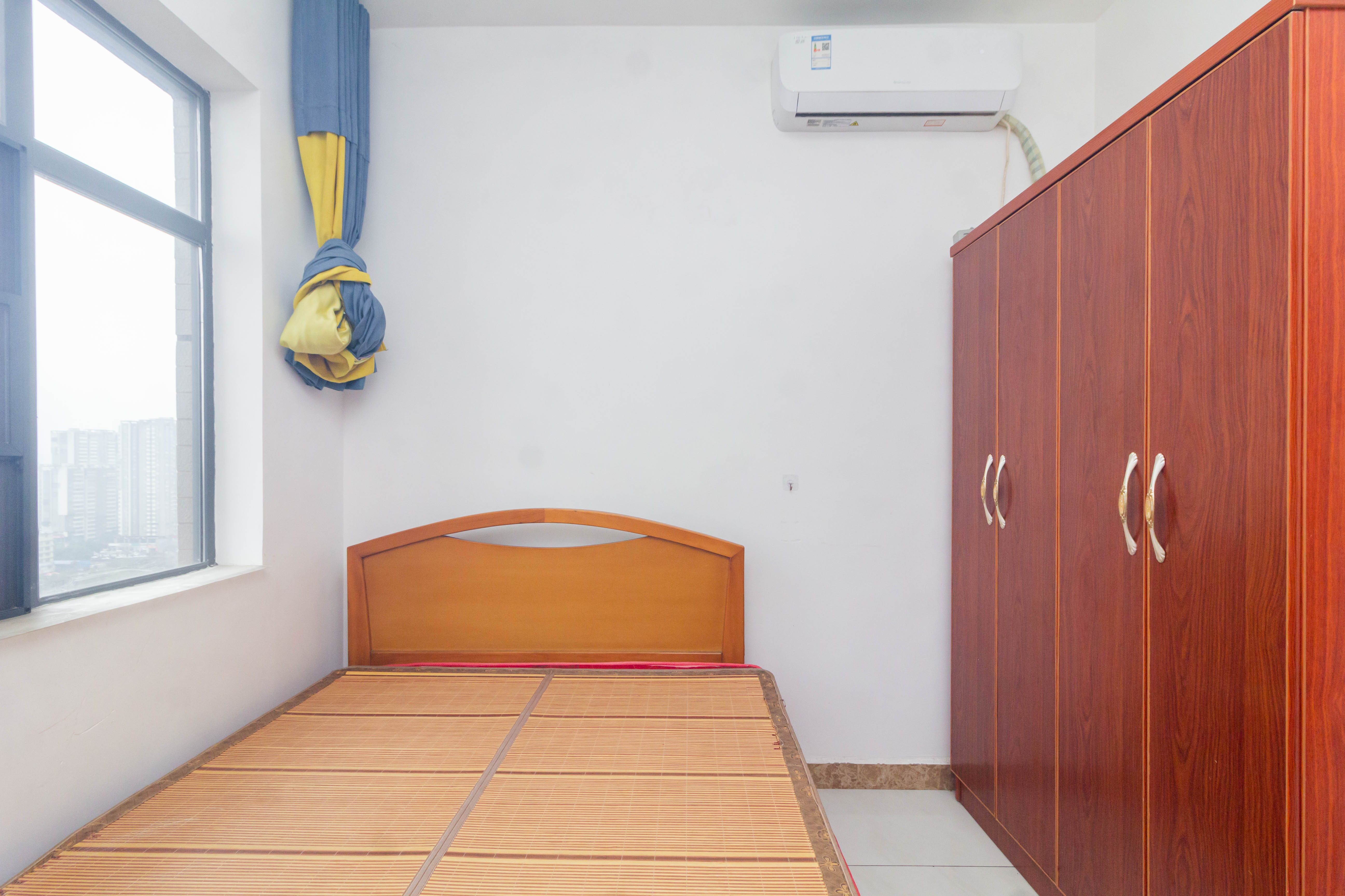 湘预家园  4室2厅2卫    105.8万 湘预家园  4室2厅2卫    105.8万卧室