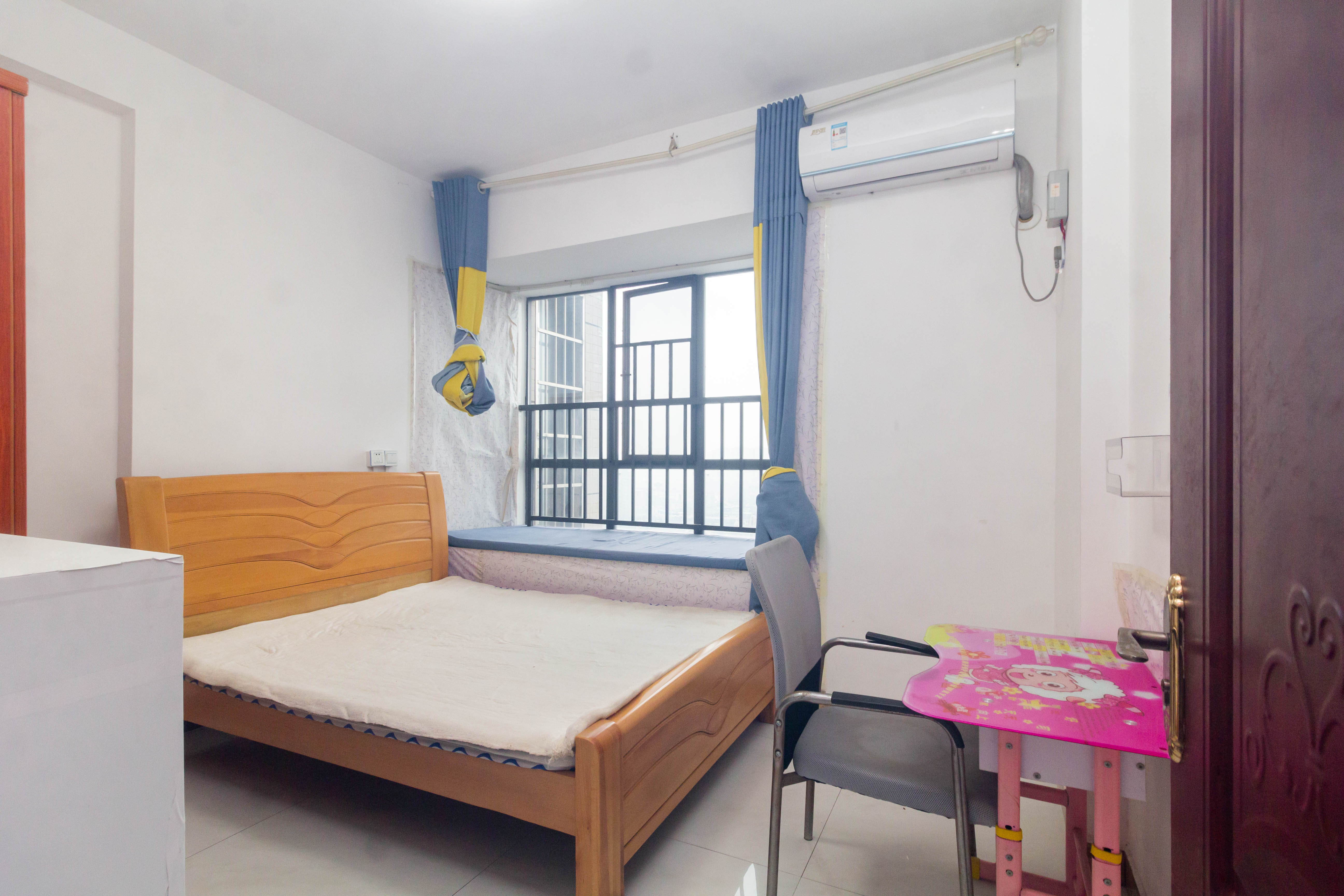 湘预家园  4室2厅2卫    105.8万 湘预家园  4室2厅2卫    105.8万卧室