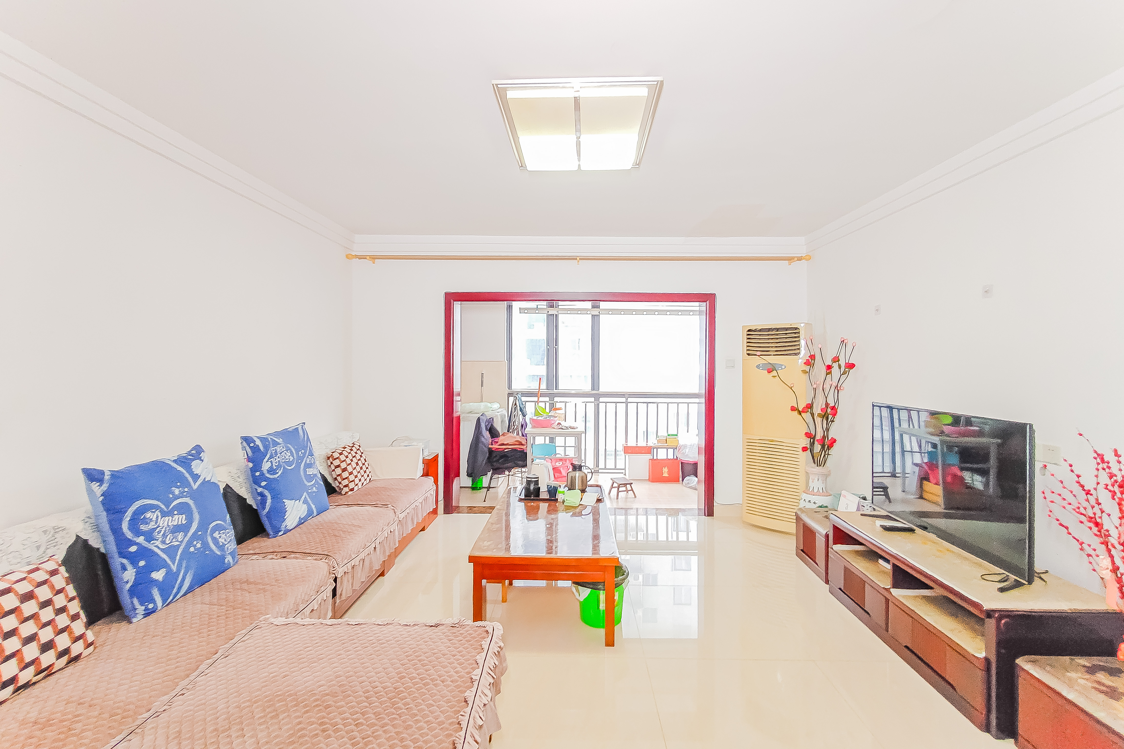 枫丹雅苑(天辰枫丹白露) 3室2厅2卫 190.0万 枫丹雅苑(天辰枫丹白露) 3室2厅2卫 190.0万客厅