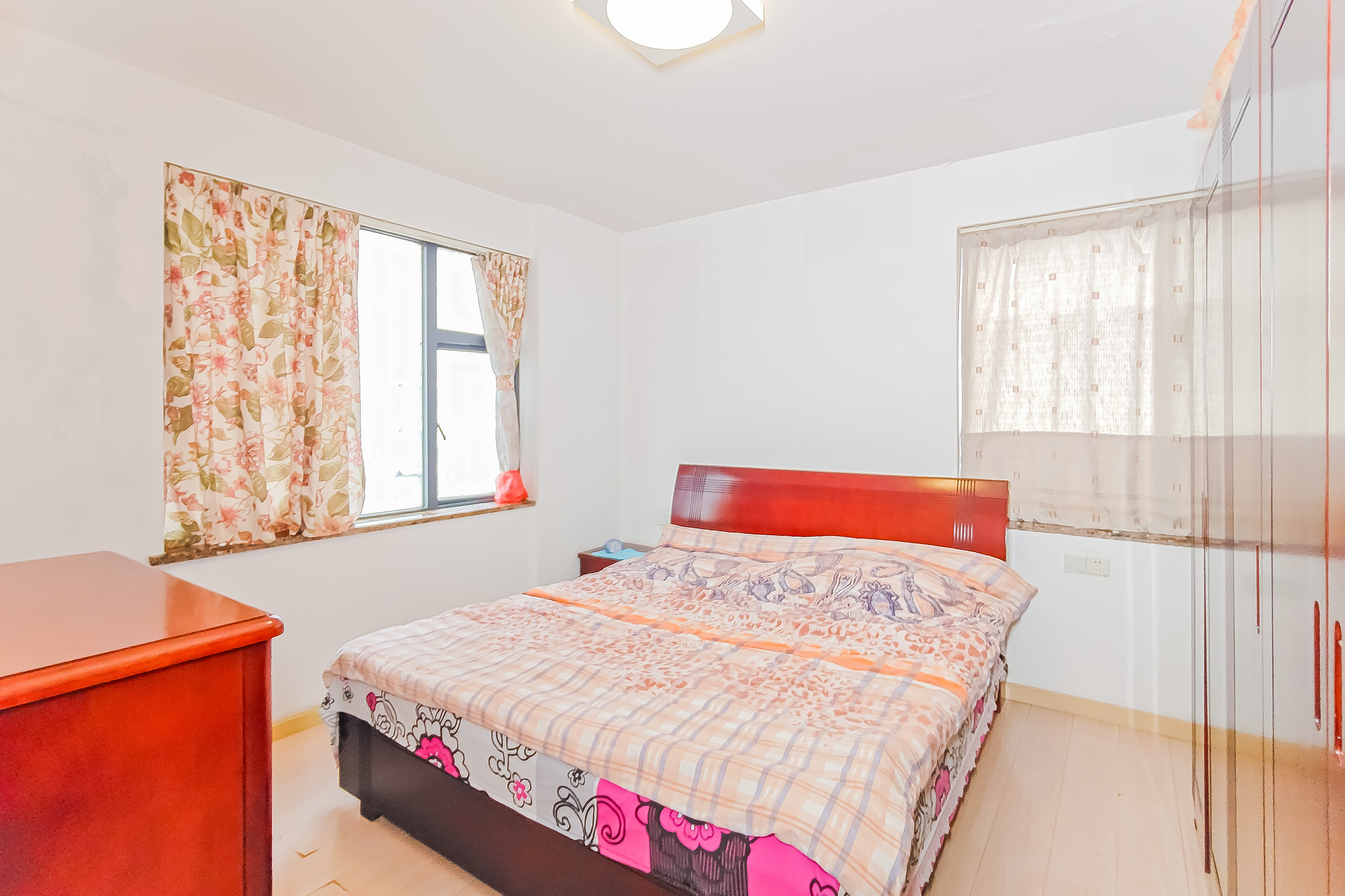 枫丹雅苑(天辰枫丹白露) 3室2厅2卫 190.0万 枫丹雅苑(天辰枫丹白露) 3室2厅2卫 190.0万卧室