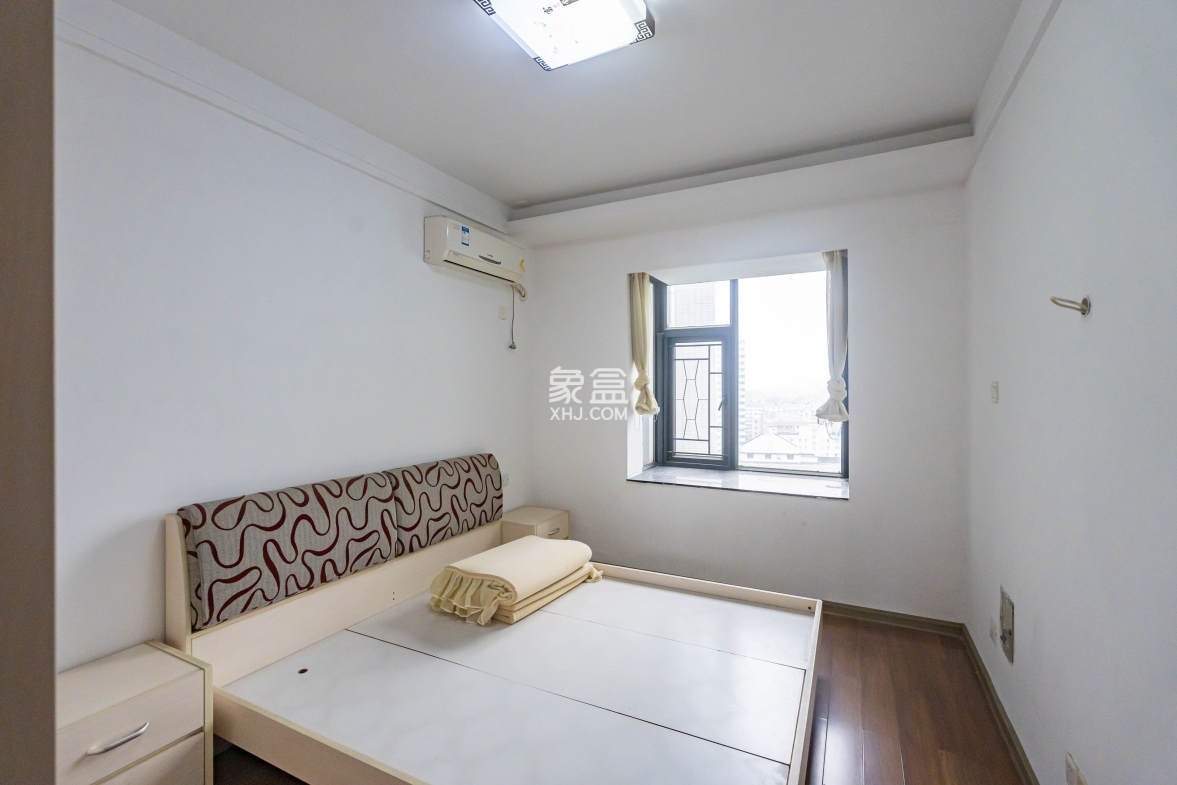 香樟雅郡  4室2厅2卫    150.0万 香樟雅郡  4室2厅2卫    150.0万卧室