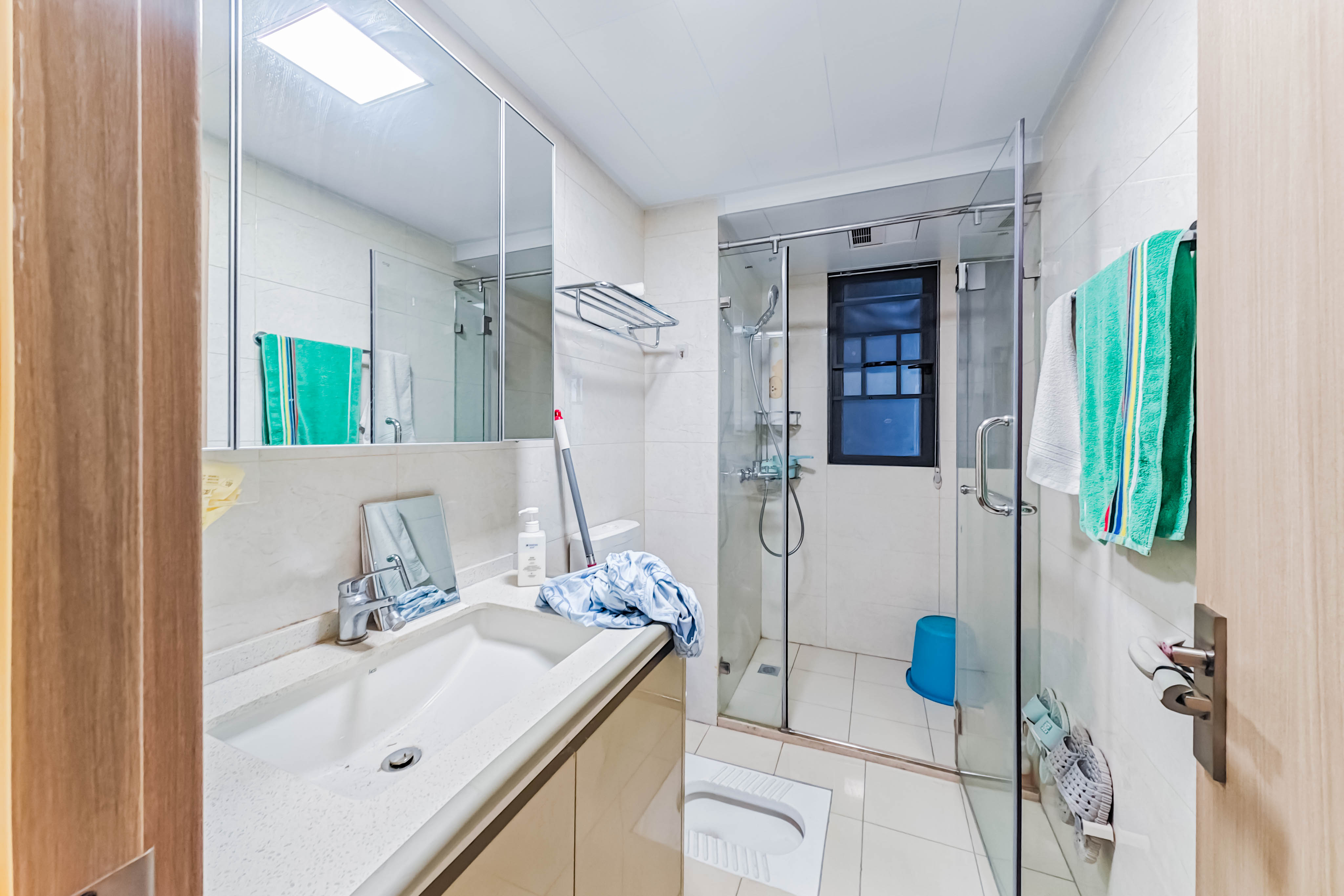 长沙高铁吾悦广场  3室2厅2卫    120.0万卫生间