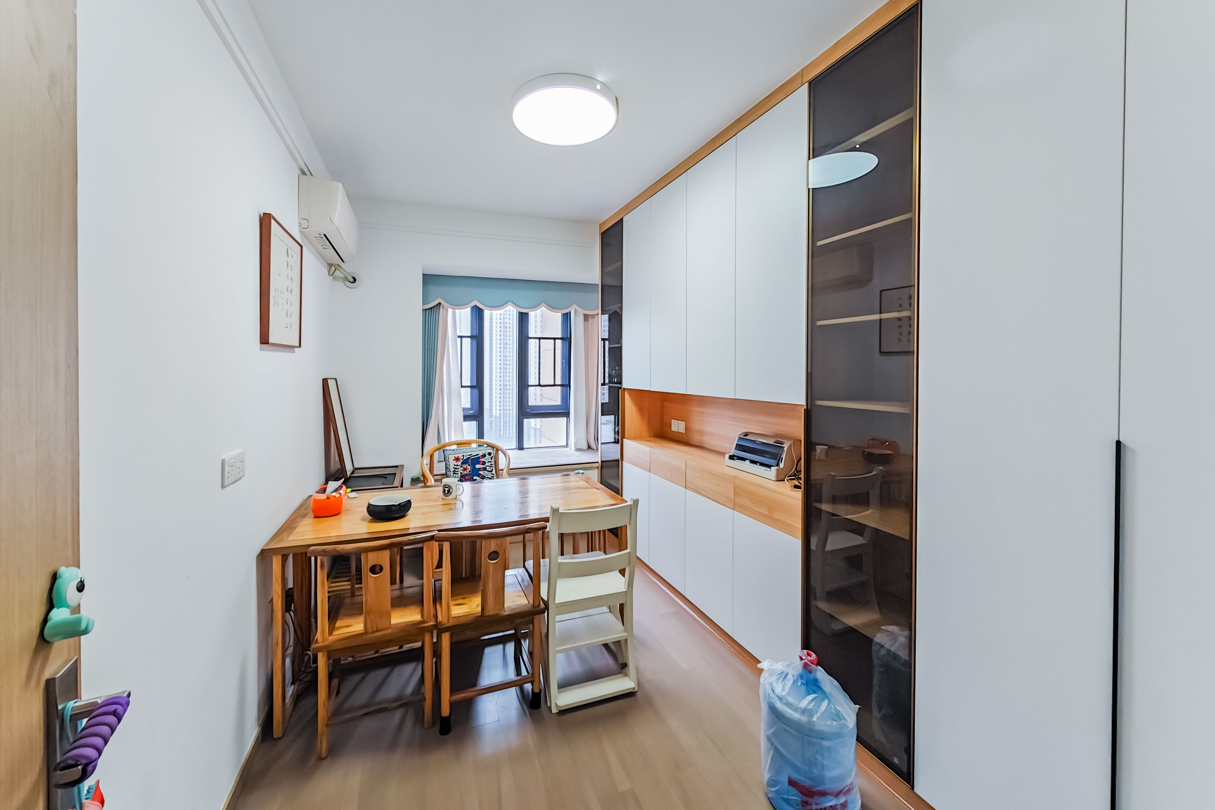 长沙高铁吾悦广场  3室2厅2卫    120.0万卧室