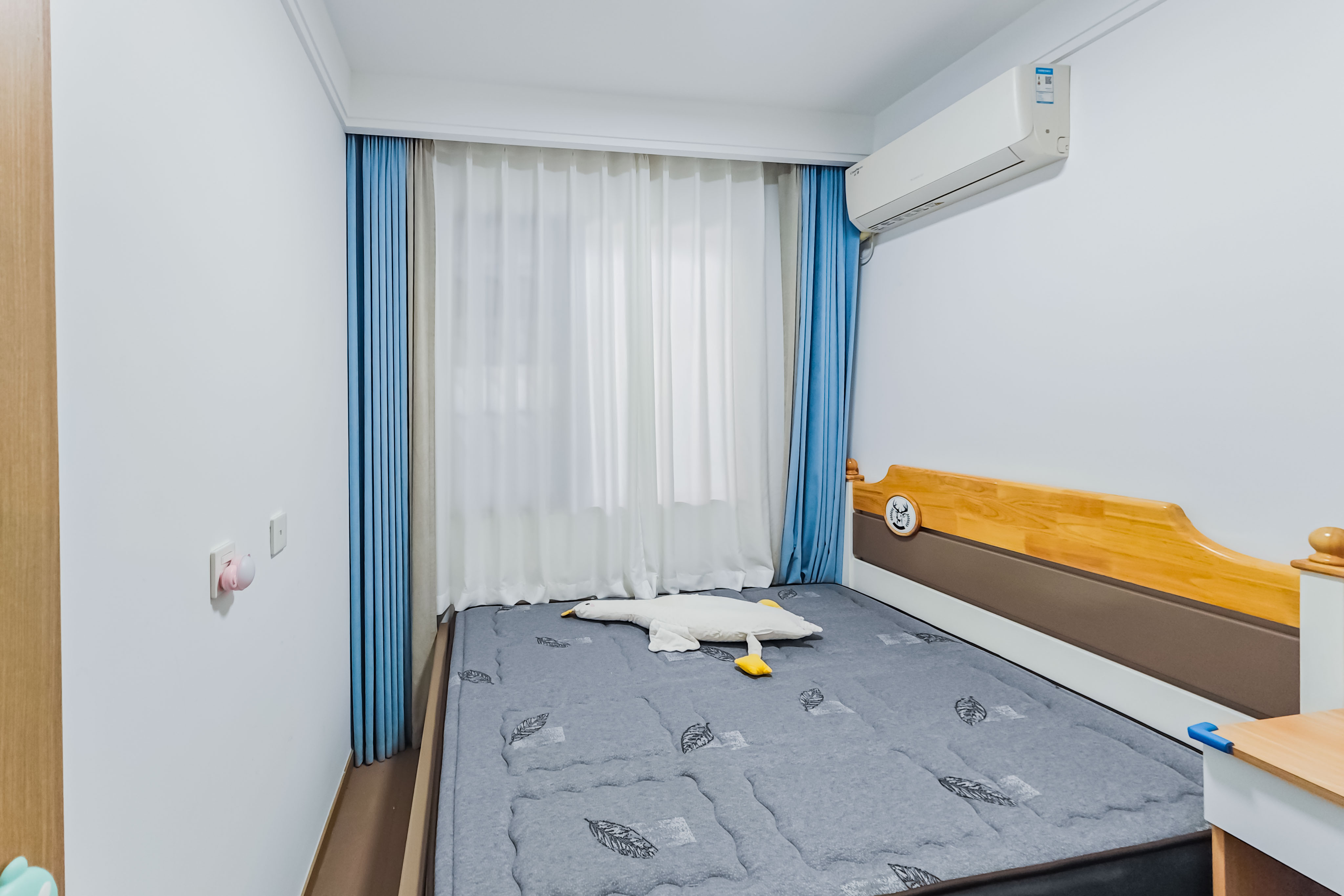 长沙高铁吾悦广场  3室2厅2卫    120.0万卧室