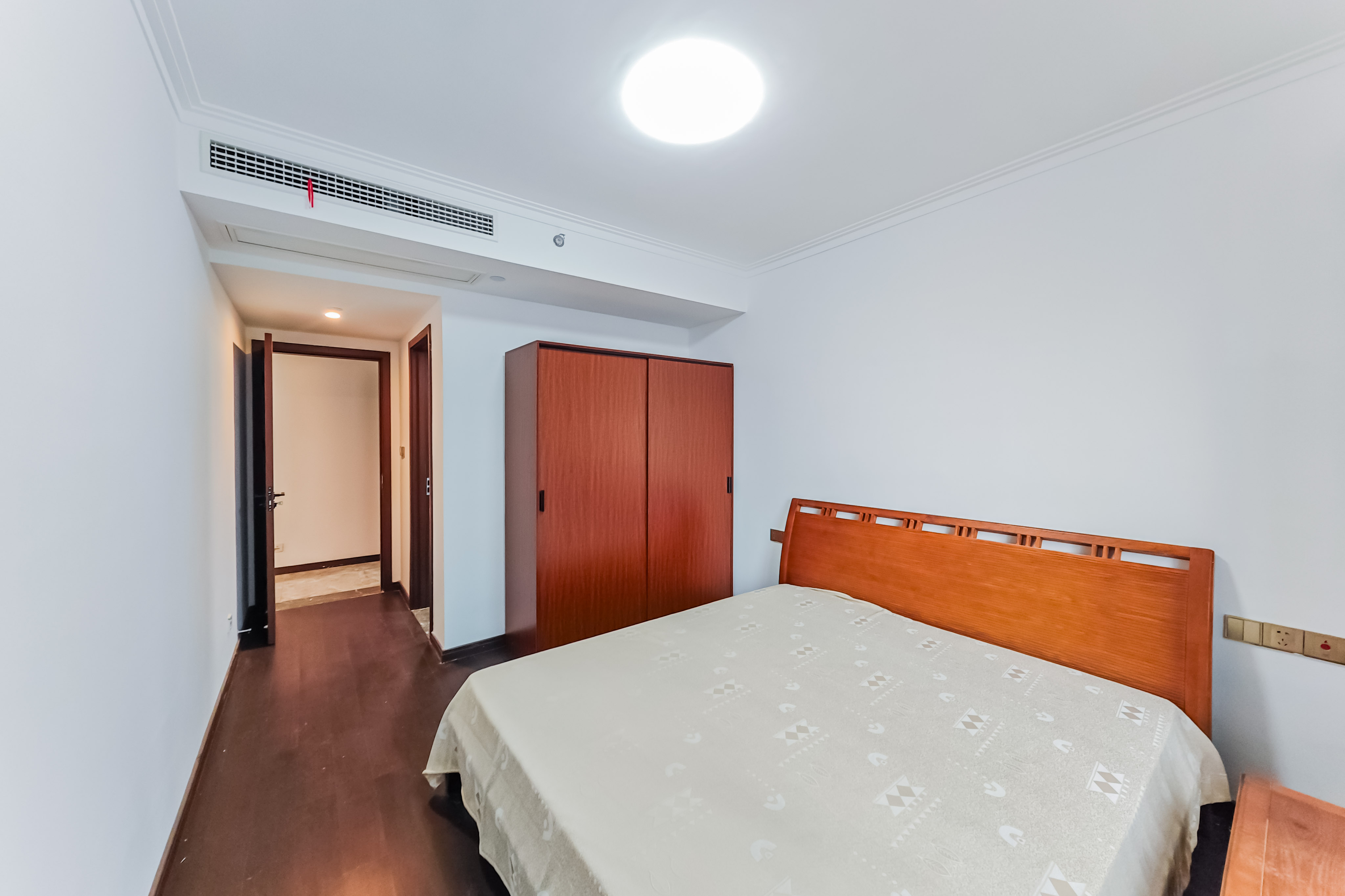 绿地长沙城际空间站(绿地新里佳苑) 3室2厅2卫 116.0万 绿地长沙城际空间站(绿地新里佳苑) 3室2厅2卫 116.0万卧室