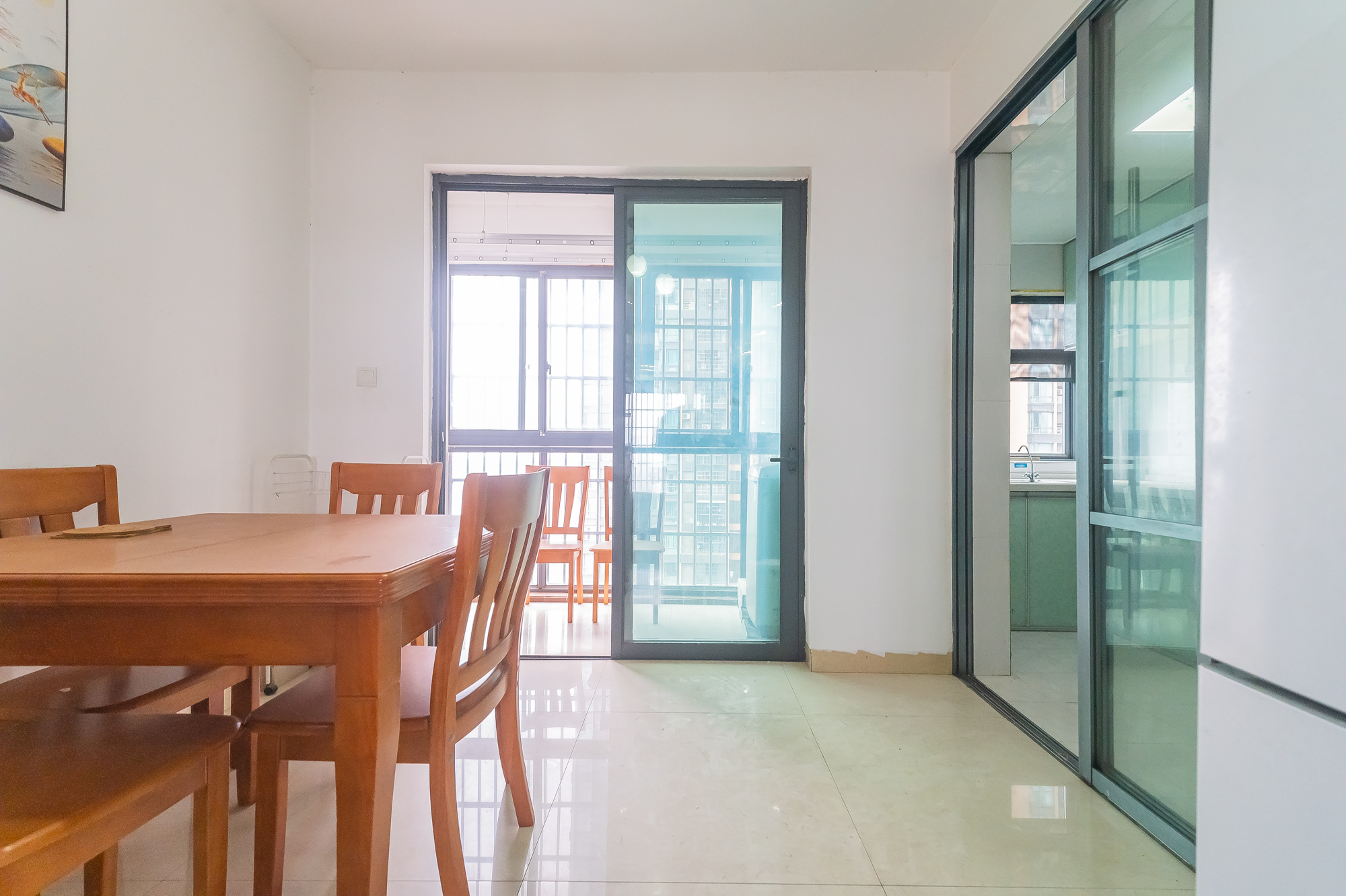 海伦春天  3室2厅1卫    69.8万 海伦春天  3室2厅1卫    69.8万客厅