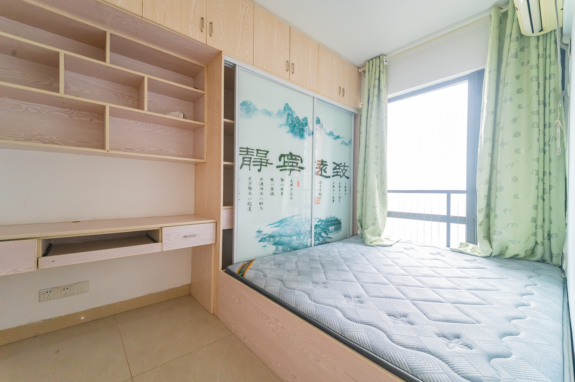 海伦春天  3室2厅1卫    69.8万 海伦春天  3室2厅1卫    69.8万卧室