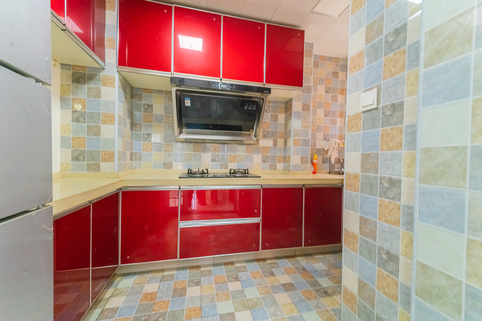 华润置地广场一期  3室2厅1卫    73.8万 华润置地广场一期  3室2厅1卫    73.8万厨房