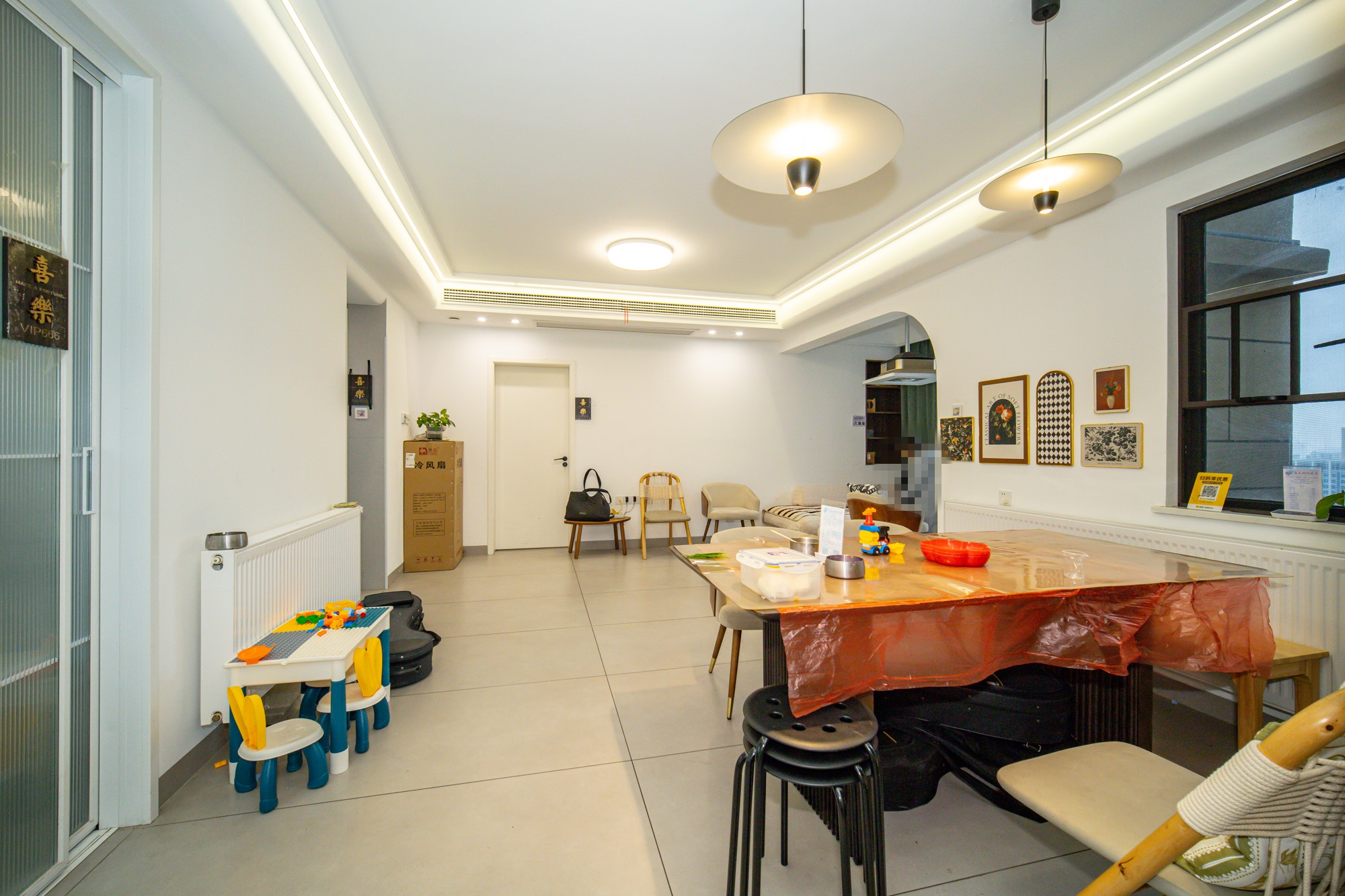 星湖湾二期高层 3室2厅2卫 90.0万 星湖湾二期高层 3室2厅2卫 90.0万客厅