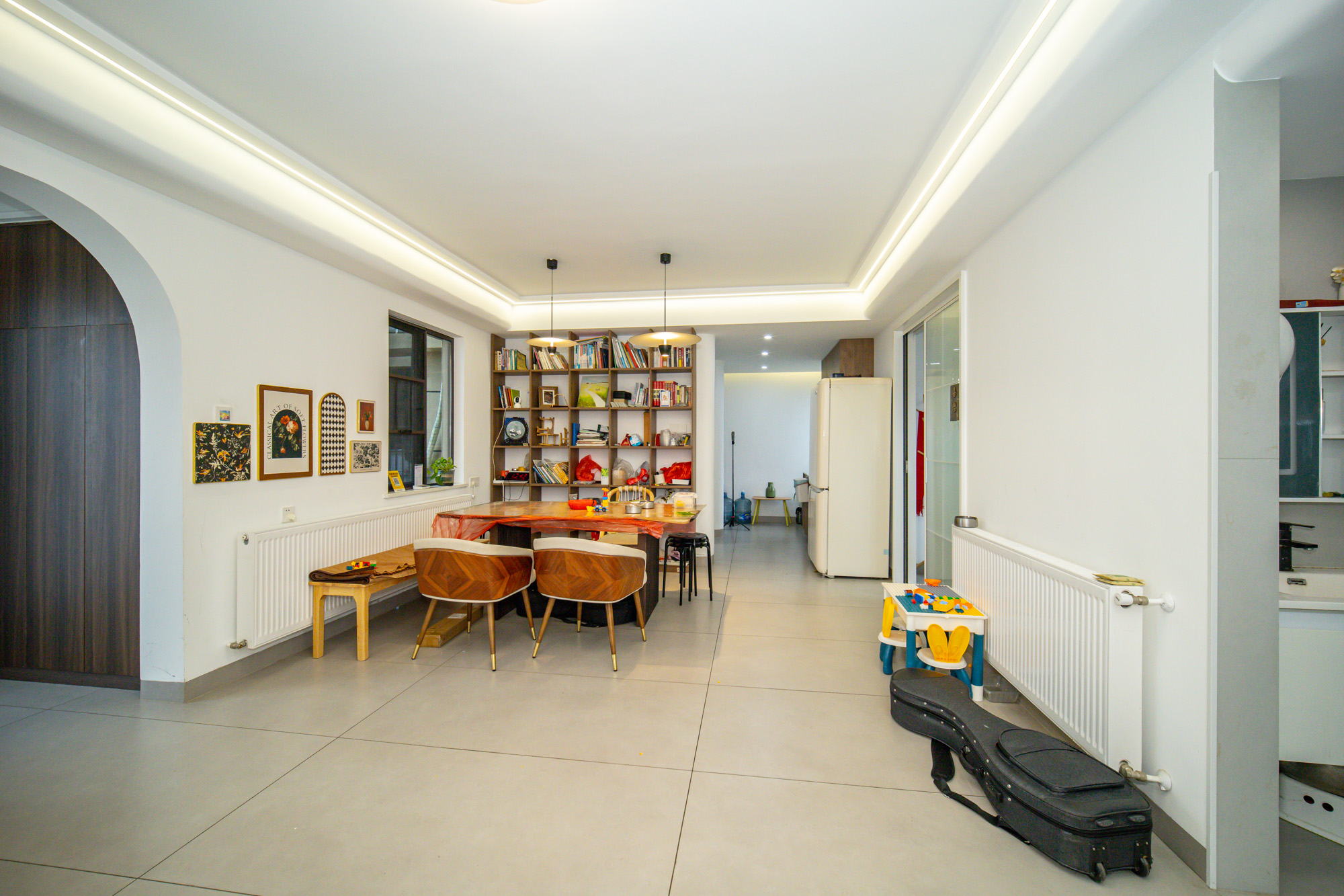 星湖湾二期高层 3室2厅2卫 90.0万 星湖湾二期高层 3室2厅2卫 90.0万客厅