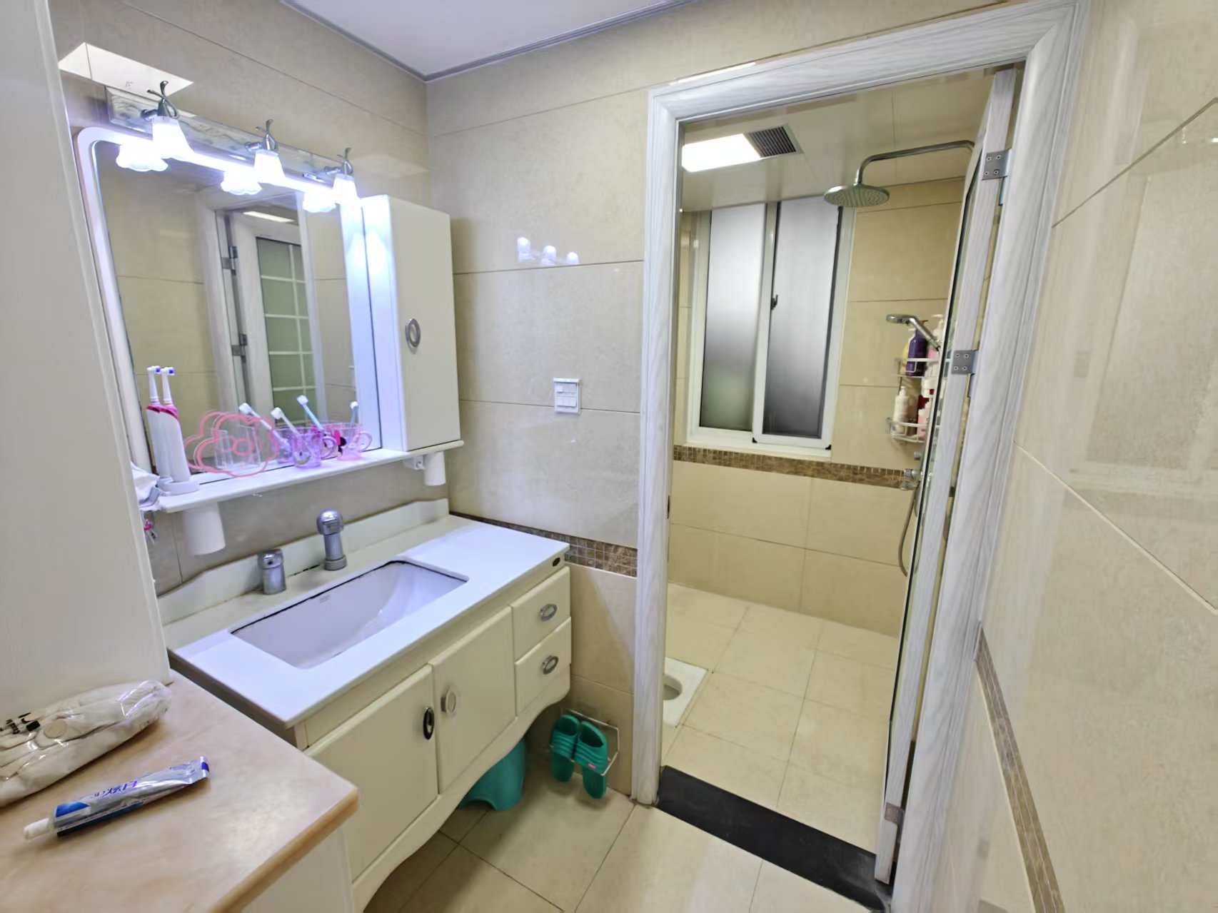 莱茵小镇  3室2厅2卫    51.0万 莱茵小镇  3室2厅2卫    51.0万室内图