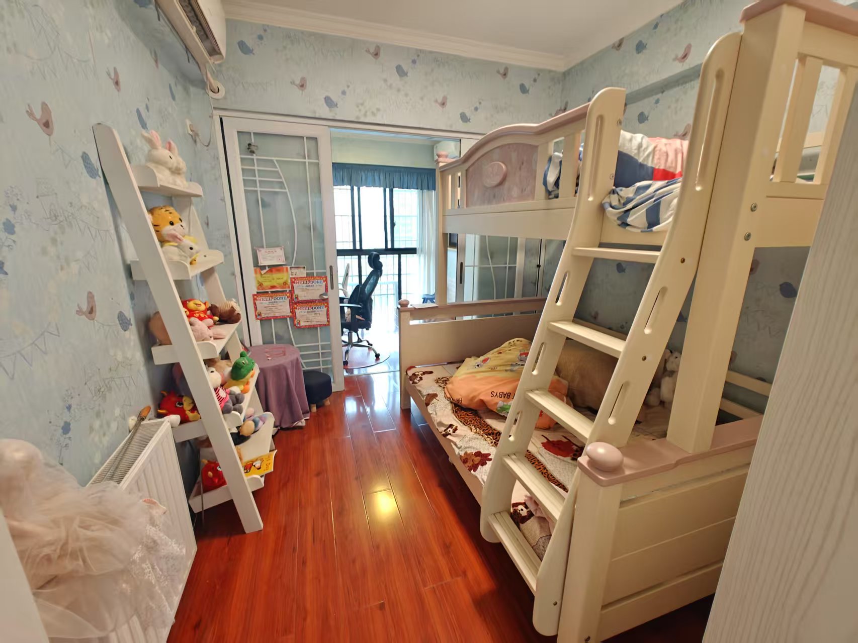 莱茵小镇  3室2厅2卫    51.0万 莱茵小镇  3室2厅2卫    51.0万室内图