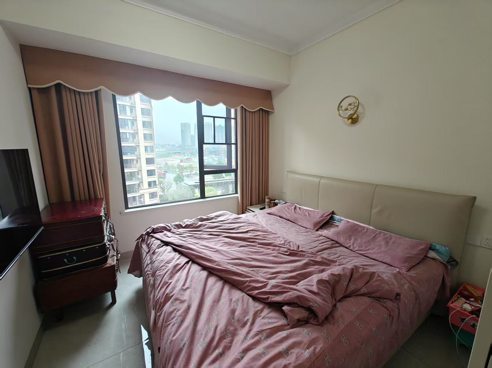 美的雪峰山 5室2厅2卫 165.0万 美的雪峰山 5室2厅2卫 165.0万室内图