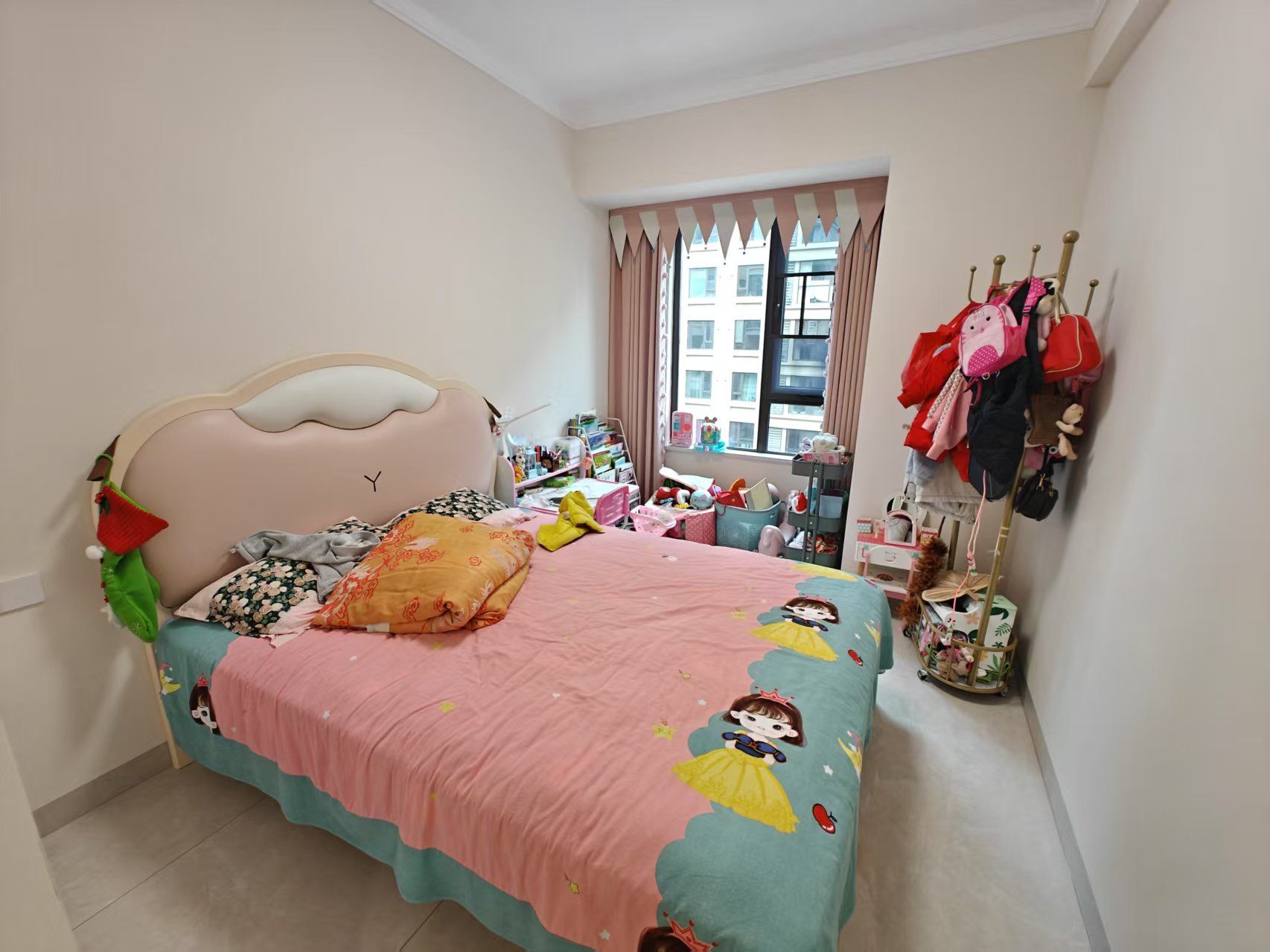 美的雪峰山 5室2厅2卫 165.0万 美的雪峰山 5室2厅2卫 165.0万室内图