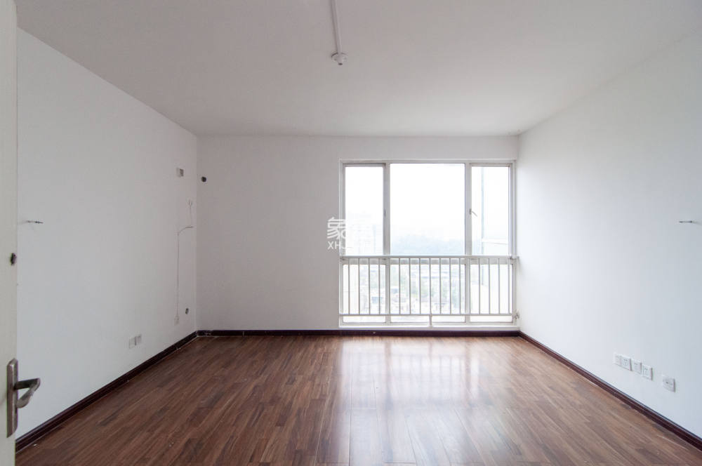 湘麓国际  1室2厅2卫    110.0万