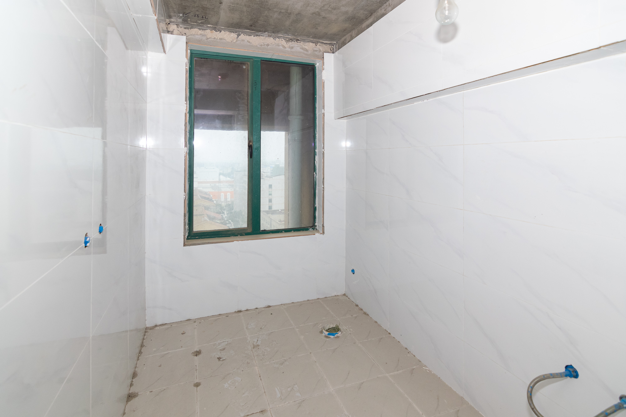 才子城  1室1厅1卫    38.0万 才子城  1室1厅1卫    38.0万卫生间