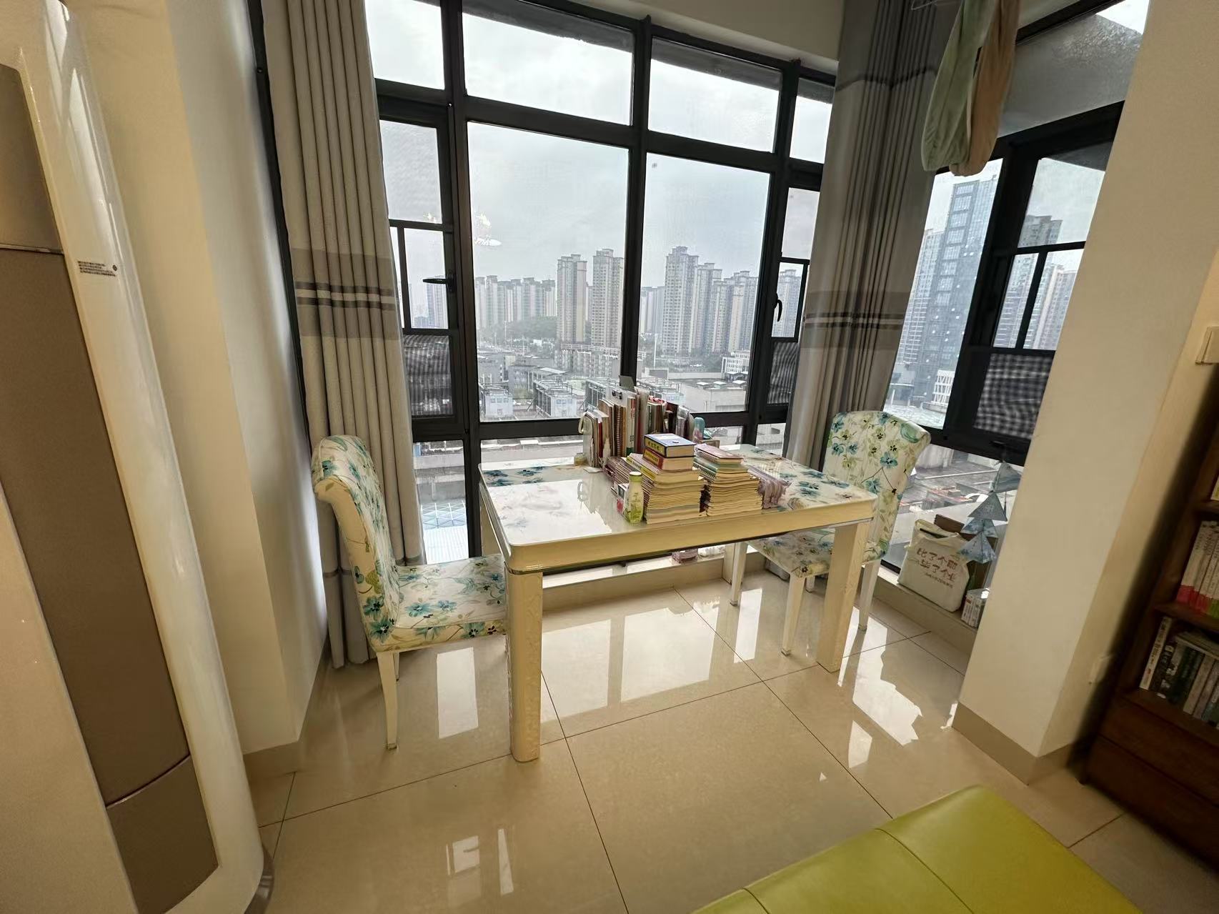 流金岁月-华晨国际 2室1厅1卫 46.8万 流金岁月-华晨国际 2室1厅1卫 46.8万室内图