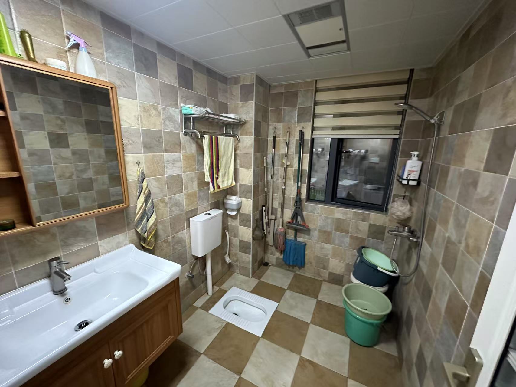 流金岁月-华晨国际 2室1厅1卫 46.8万 流金岁月-华晨国际 2室1厅1卫 46.8万室内图