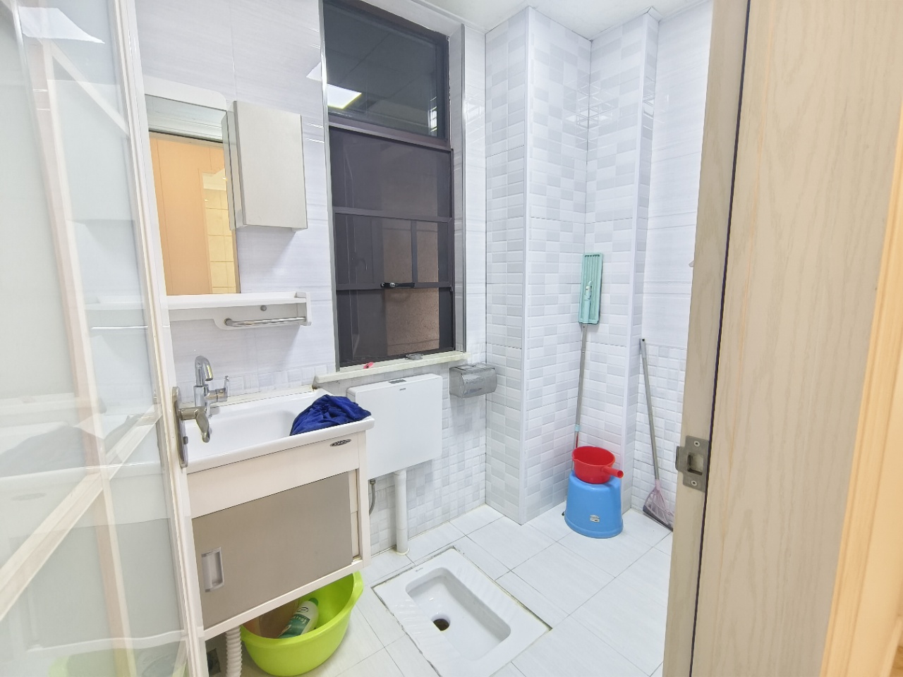 铂金汉宫 3室2厅2卫 2200.0元/月 铂金汉宫 3室2厅2卫 2200.0元/月室内图