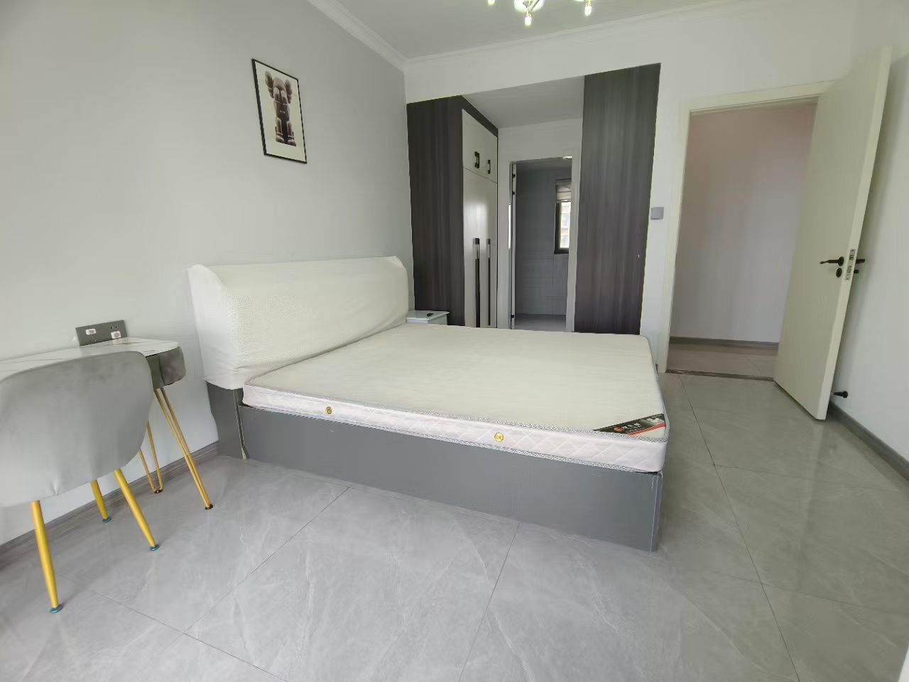 保利中央公馆 4室2厅2卫 2800.0元/月 保利中央公馆 4室2厅2卫 2800.0元/月室内图