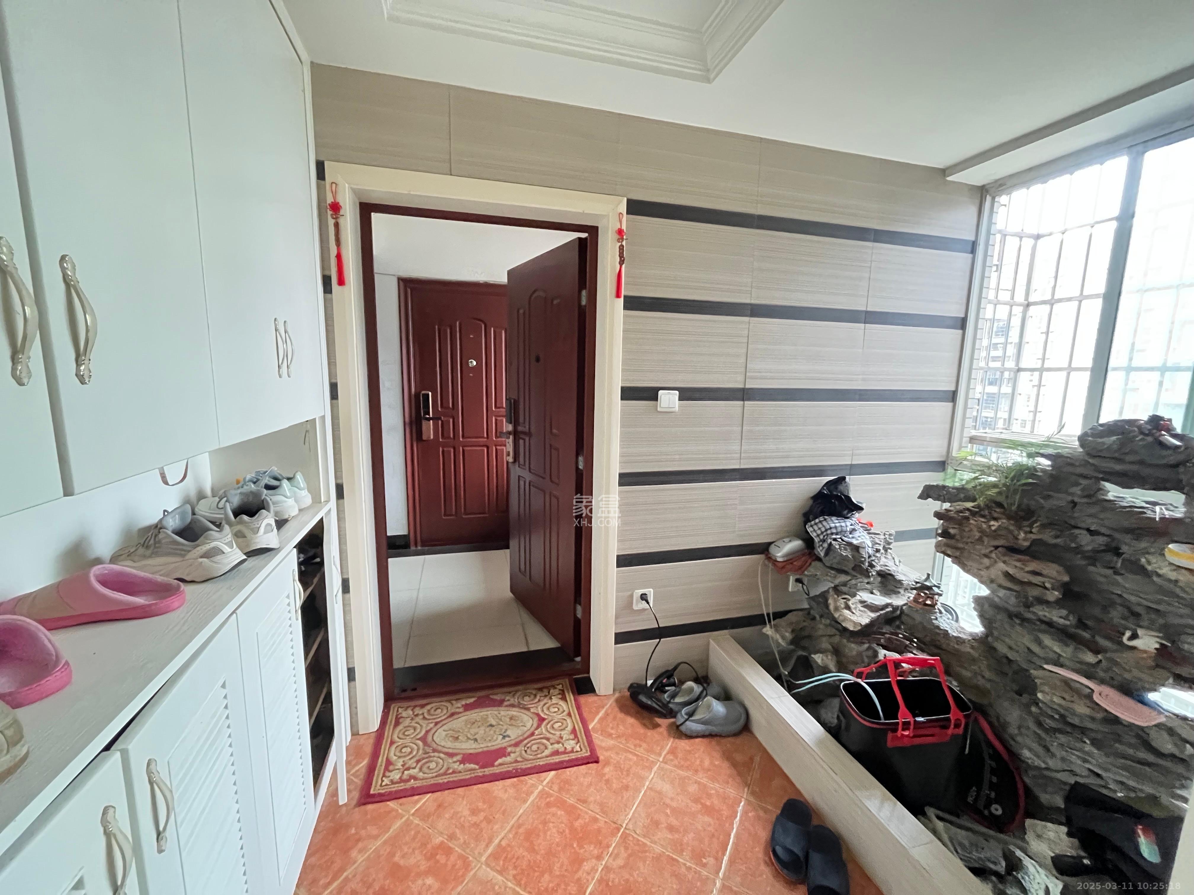 中悦领秀金都 3室2厅2卫 1700.0元/月 中悦领秀金都 3室2厅2卫 1700.0元/月室内图