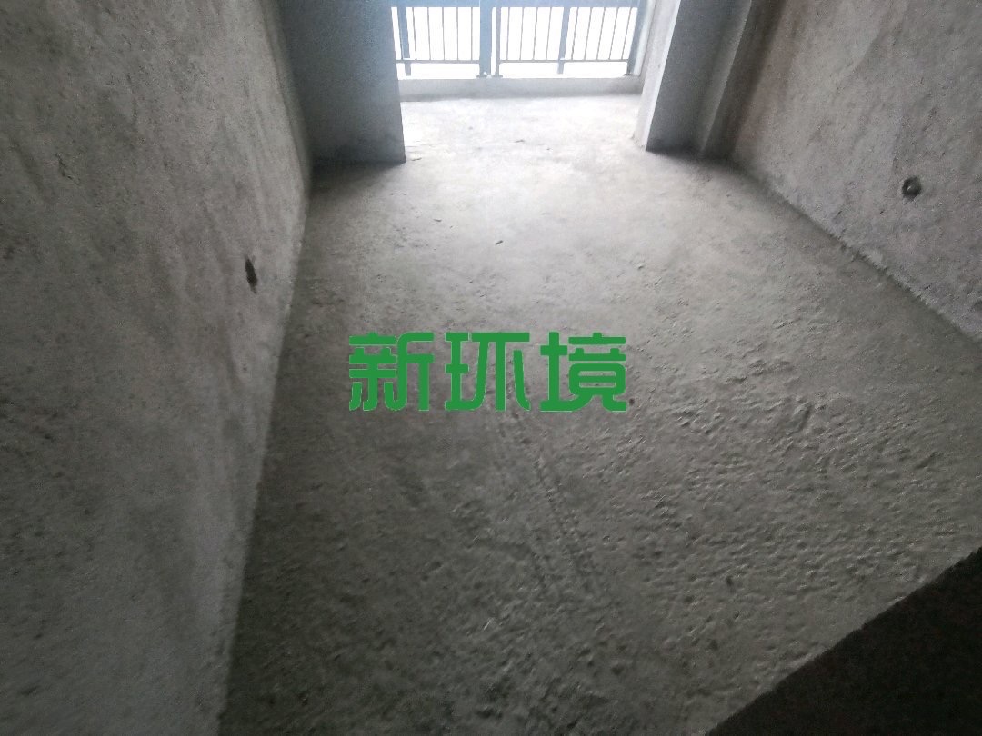 丽景天下二期  3室2厅2卫   68.00万客厅