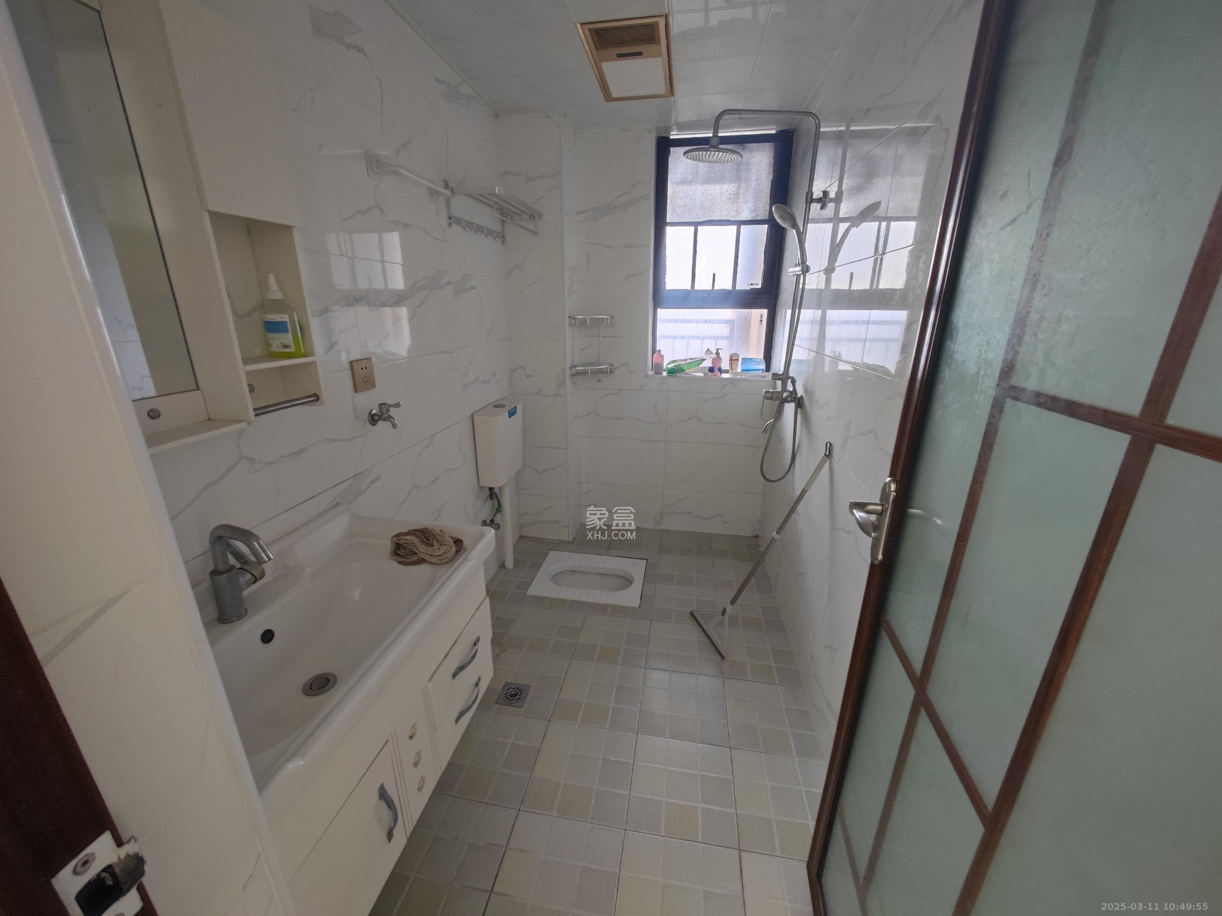 洋湖18克拉(旷远洋湖18克拉) 4室2厅2卫 3200.0元/月 洋湖18克拉(旷远洋湖18克拉) 4室2厅2卫 3200.0元/月室内图