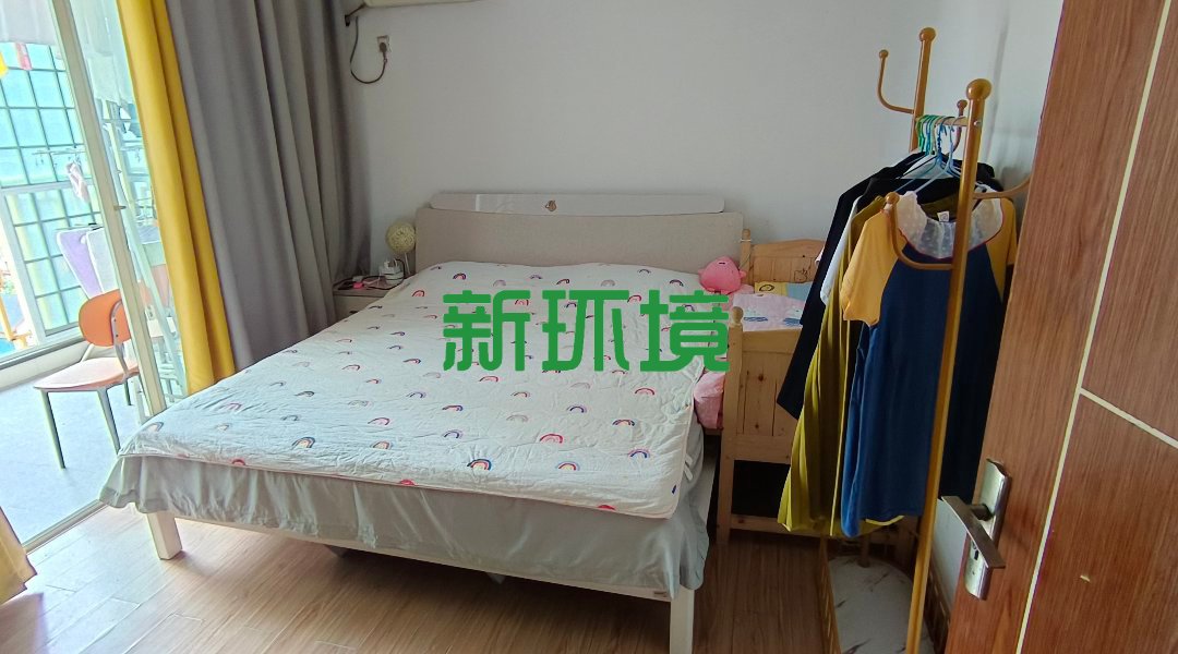 维港十字街  3室2厅2卫   70.00万客厅