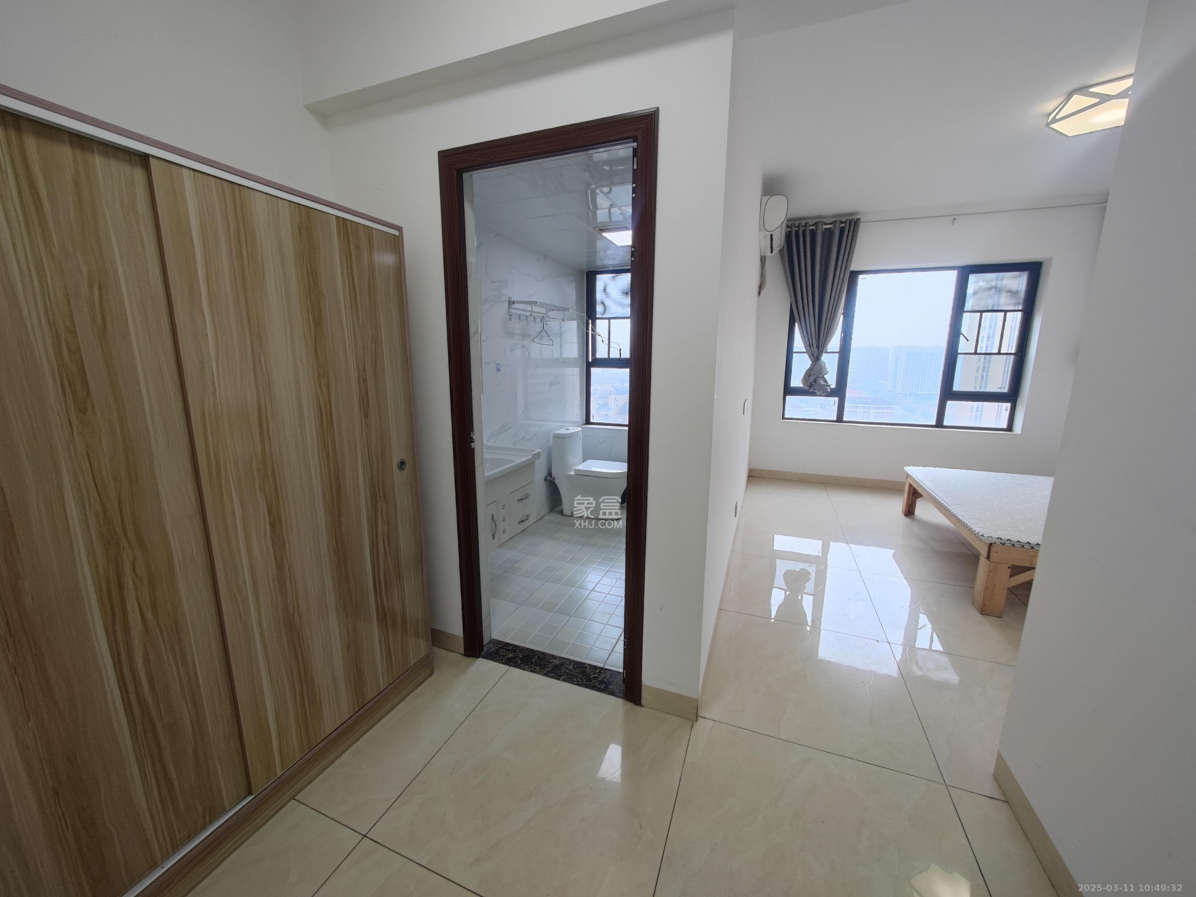 洋湖18克拉(旷远洋湖18克拉) 4室2厅2卫 3200.0元/月 洋湖18克拉(旷远洋湖18克拉) 4室2厅2卫 3200.0元/月室内图