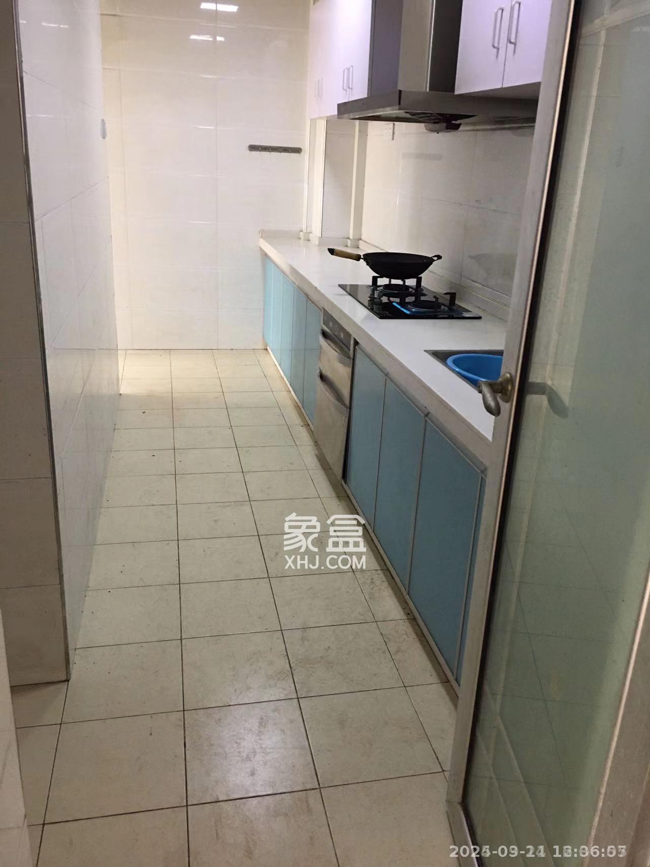 保利麓谷林语F区  5室2厅3卫   3200.00元/月室内图