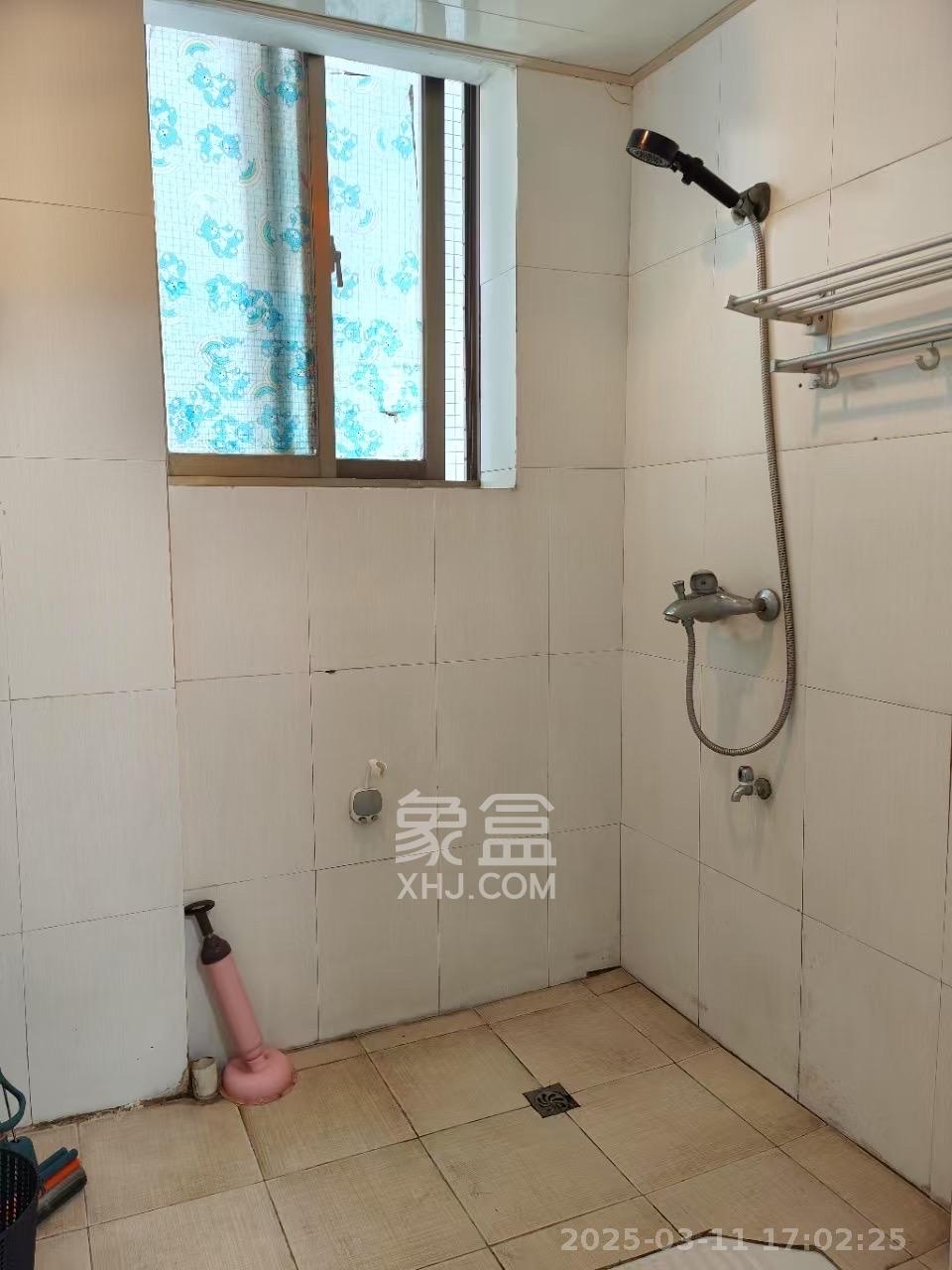 欧陆经典  3室2厅2卫   4500.00元/月室内图