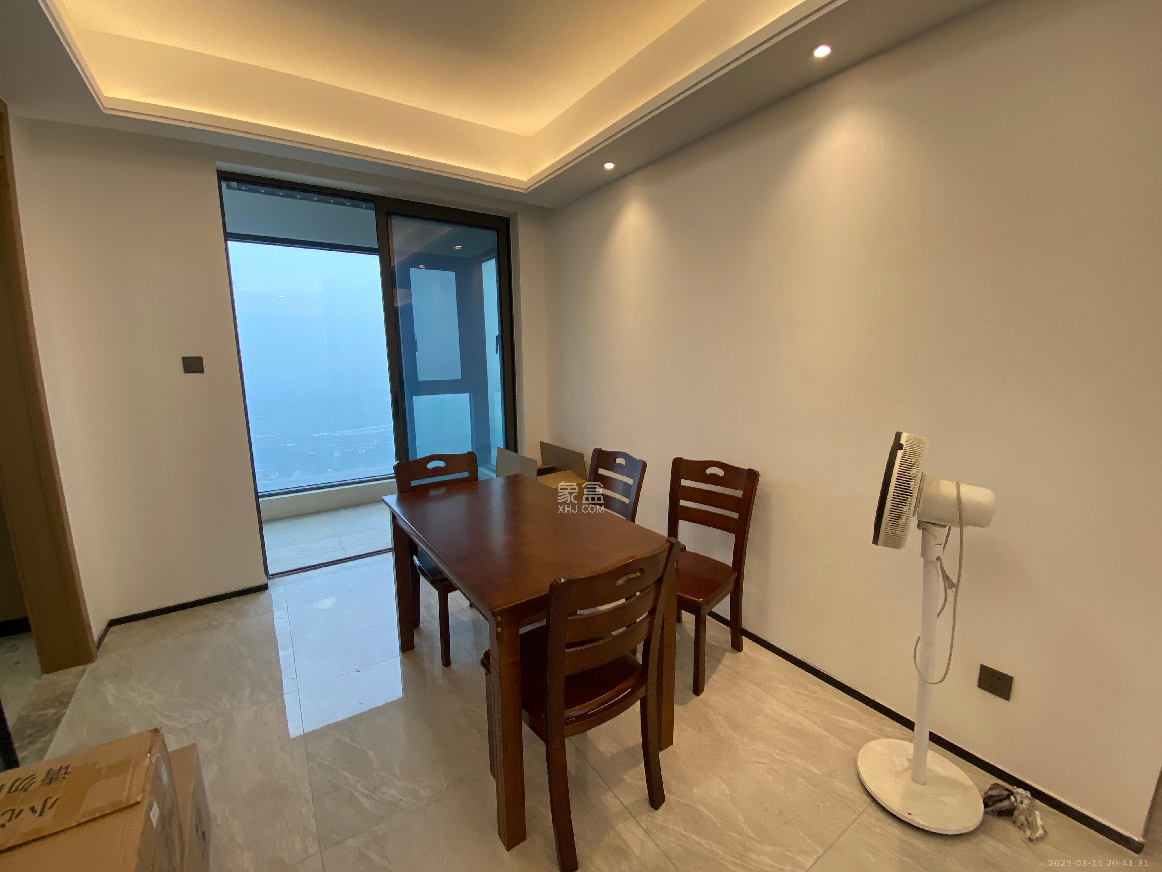 长房雍景湾  3室2厅2卫   3800.00元/月室内图