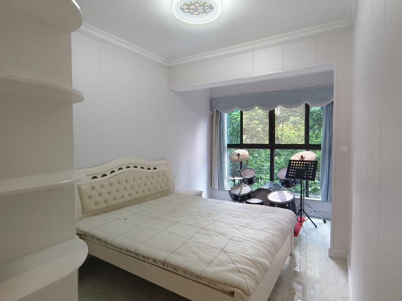 铂金汉宫 3室2厅2卫 2200.0元/月 铂金汉宫 3室2厅2卫 2200.0元/月户型图