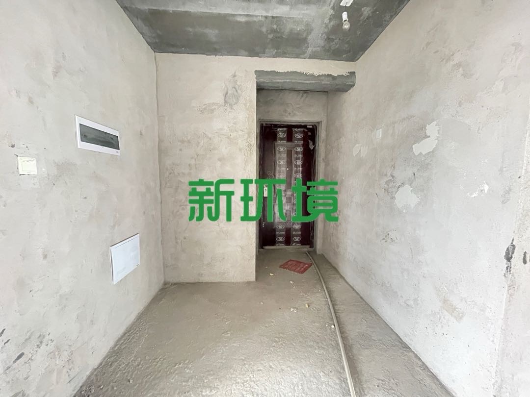 锦绣公馆 5室2厅2卫 83.8万 锦绣公馆 5室2厅2卫 83.8万客厅