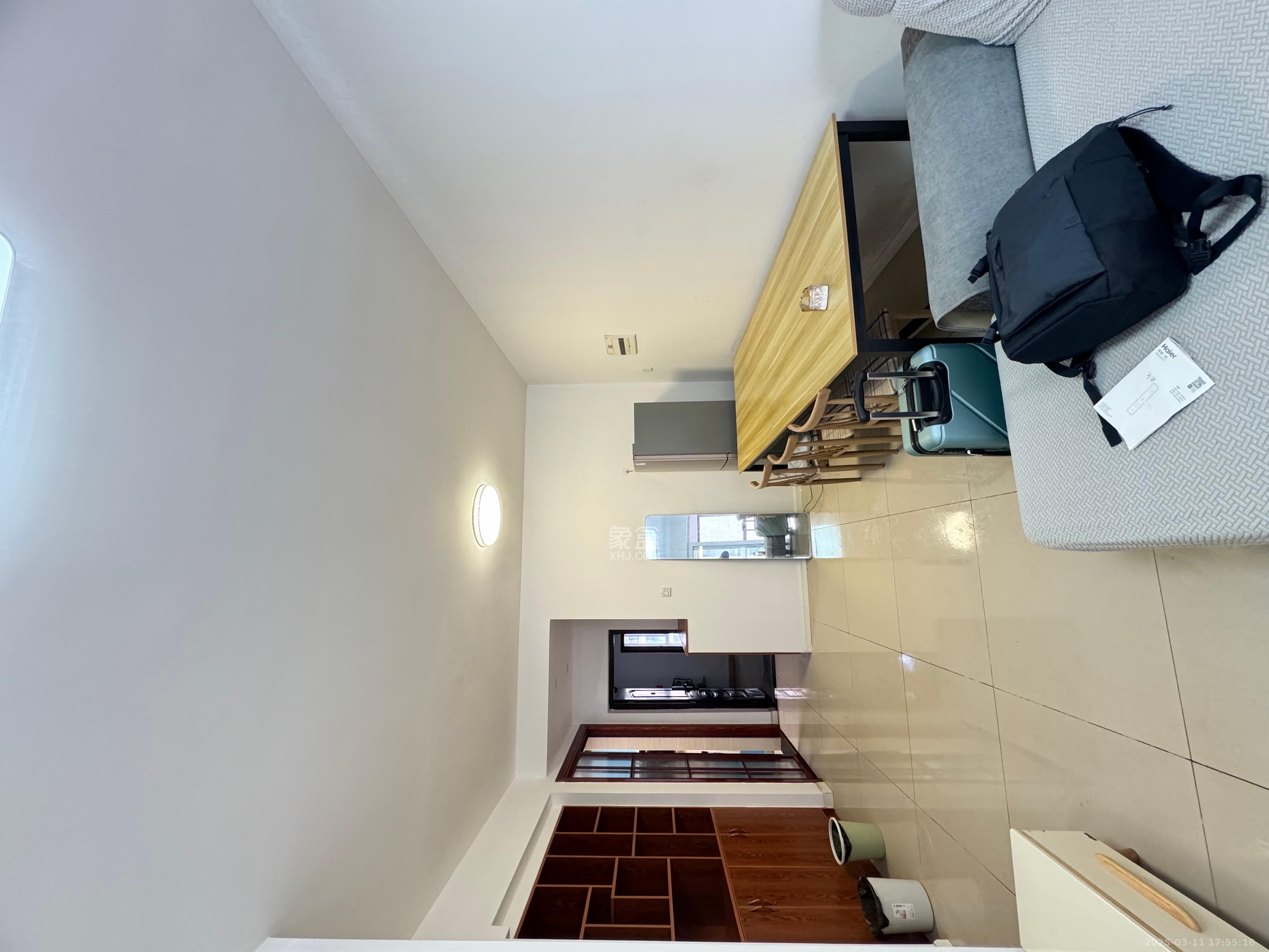 五矿沁园金城(春和景园)  3室2厅1卫    2300.0元/月 五矿沁园金城(春和景园)  3室2厅1卫    2300.0元/月室内图