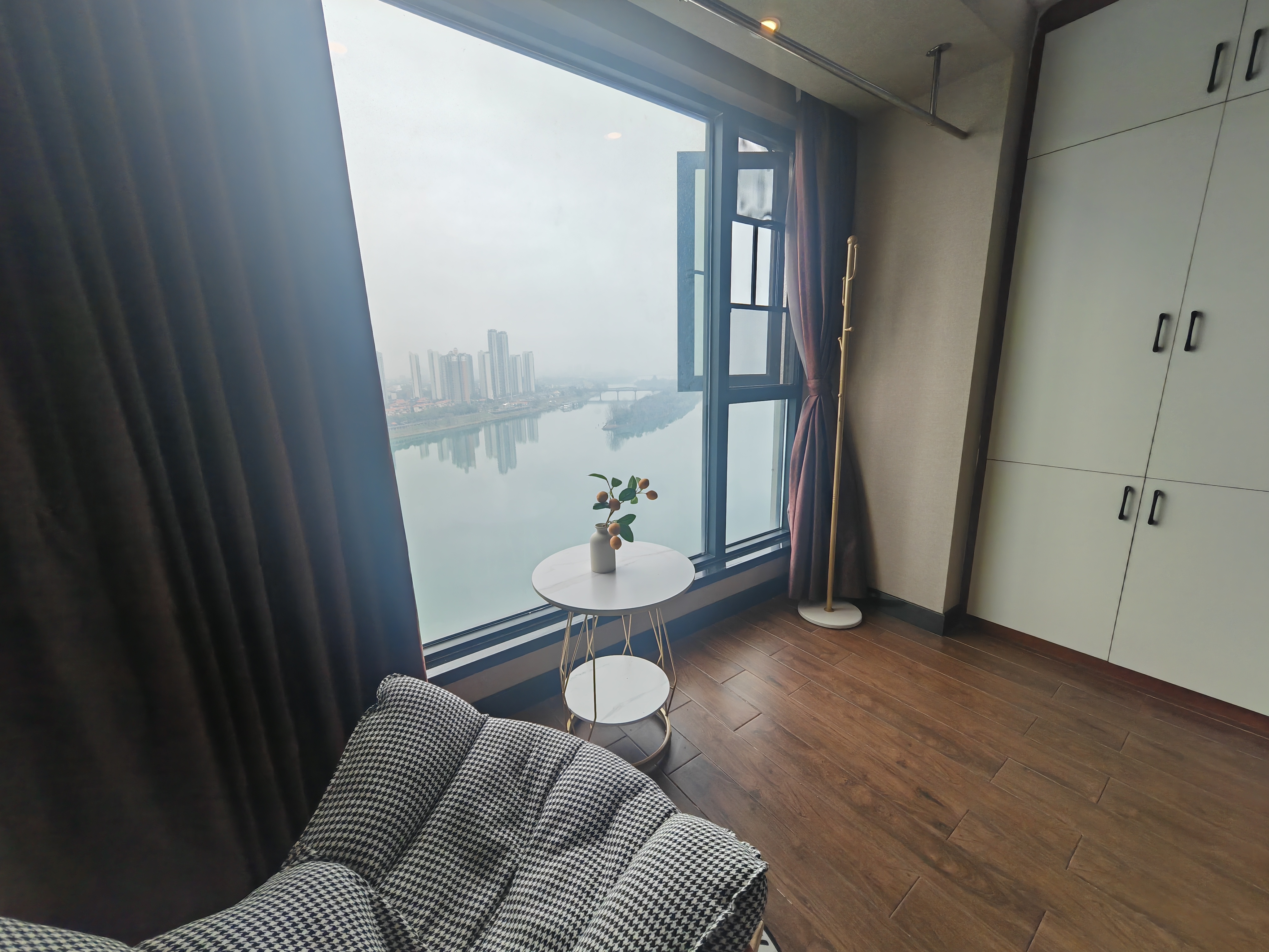 江岸公馆 1室0厅0卫 1600.0元/月 江岸公馆 1室0厅0卫 1600.0元/月室内图