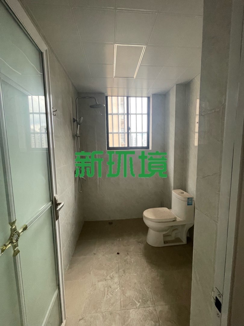 龙源华城  3室2厅2卫   89.80万客厅
